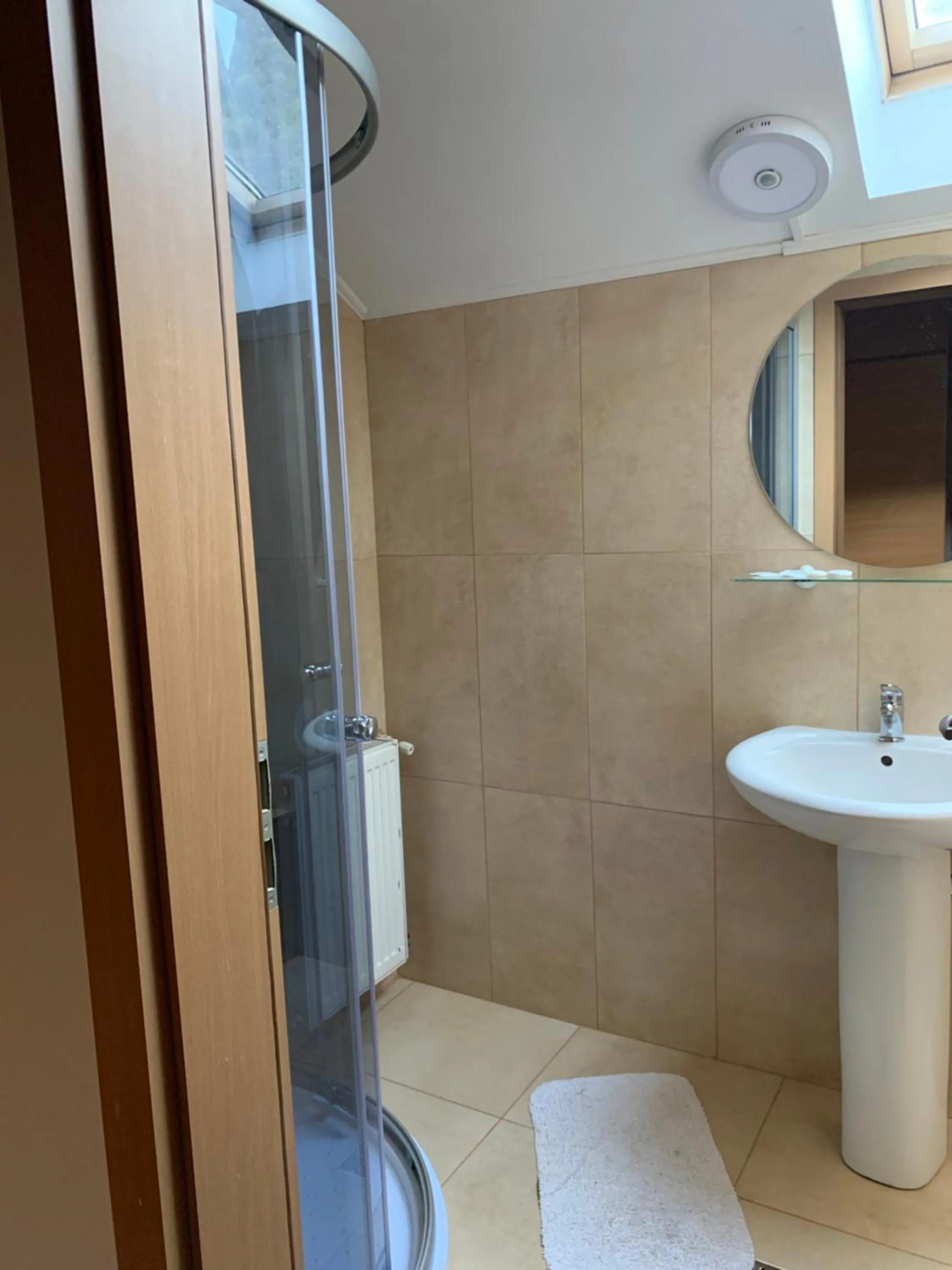 Shower in Pension RouaDeMunte