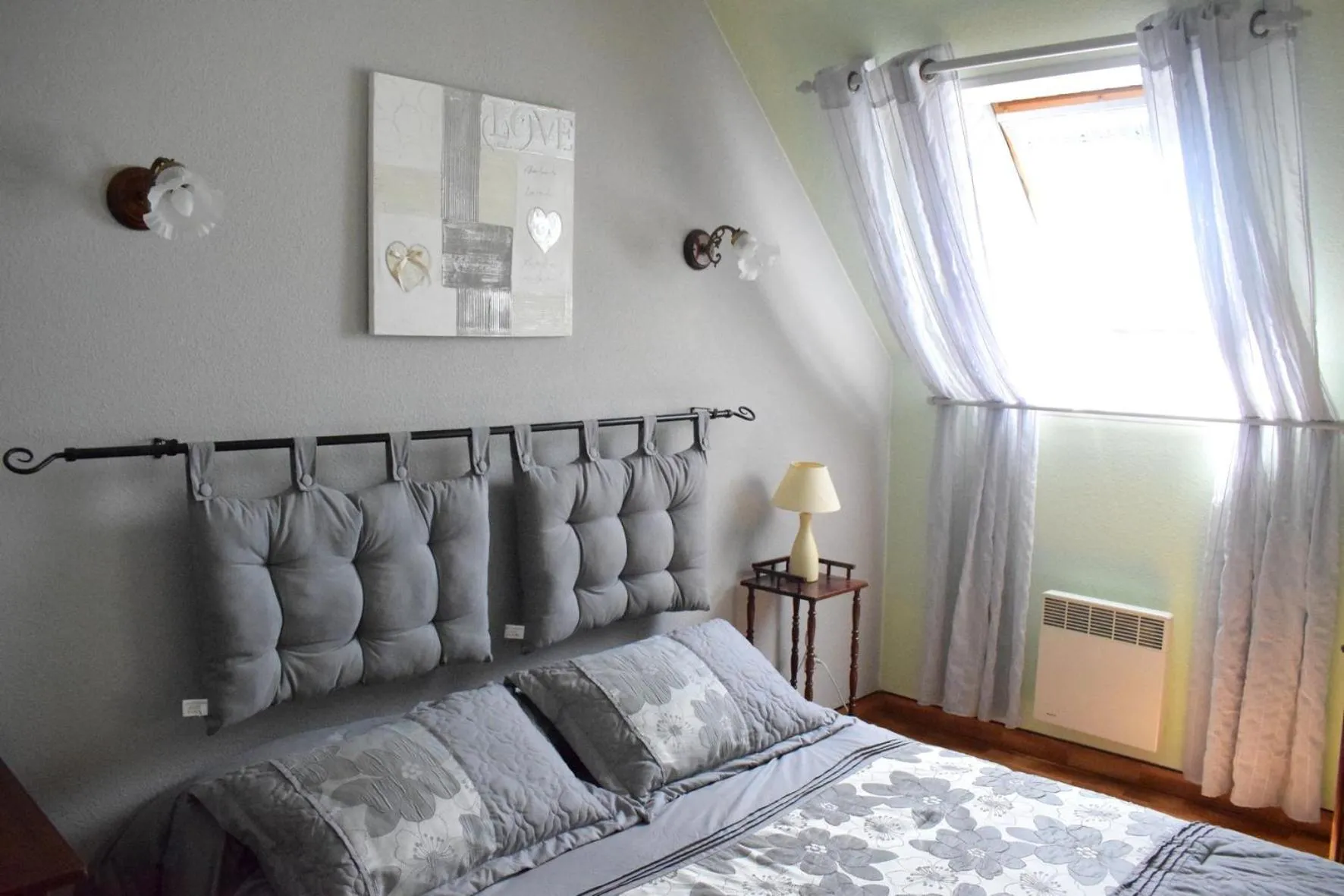 Bed in Chambres d'hôtes " Moulin du Couedic "