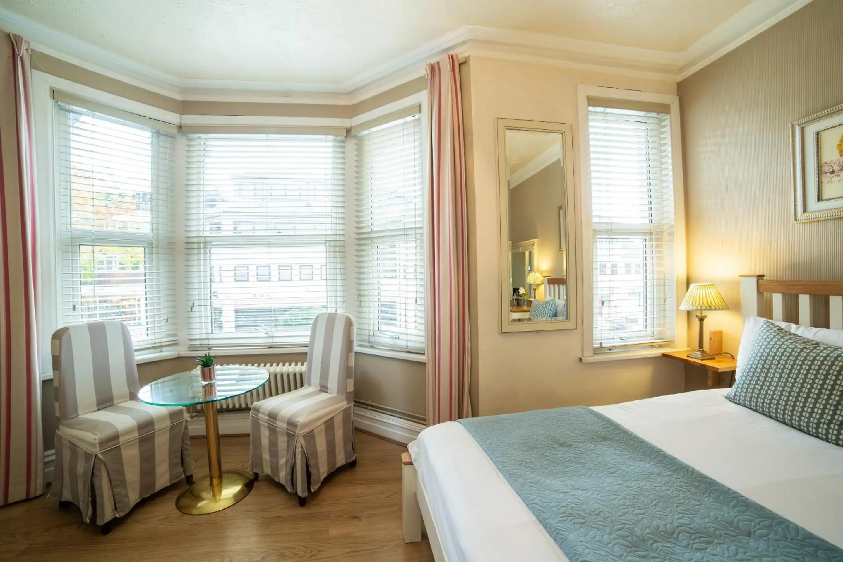 Bedroom, Bed in OYO Lina Guest House Bedroom, Bed in OYO Lina Guest House