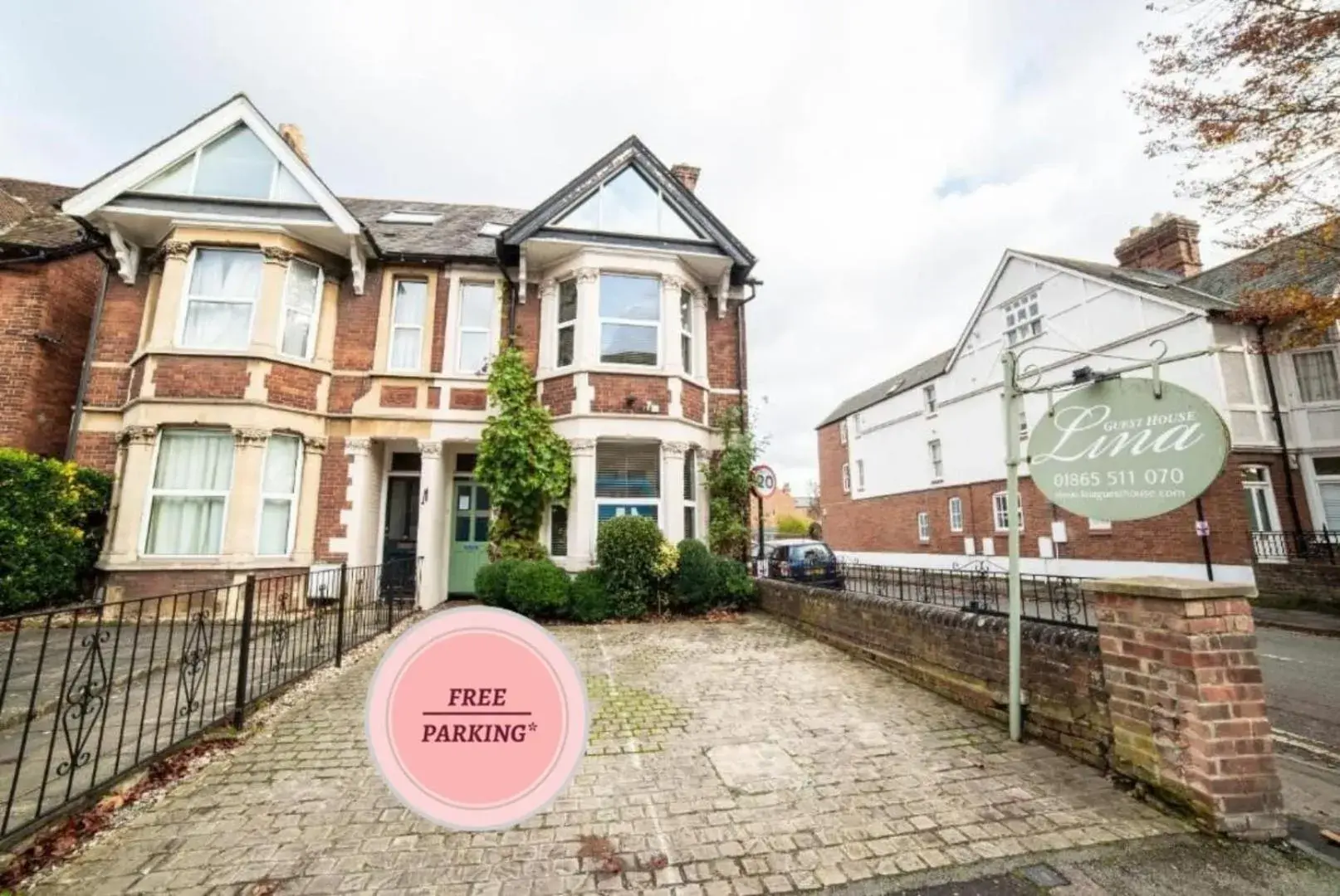 Facade/entrance in OYO Lina Guest House Facade/entrance in OYO Lina Guest House