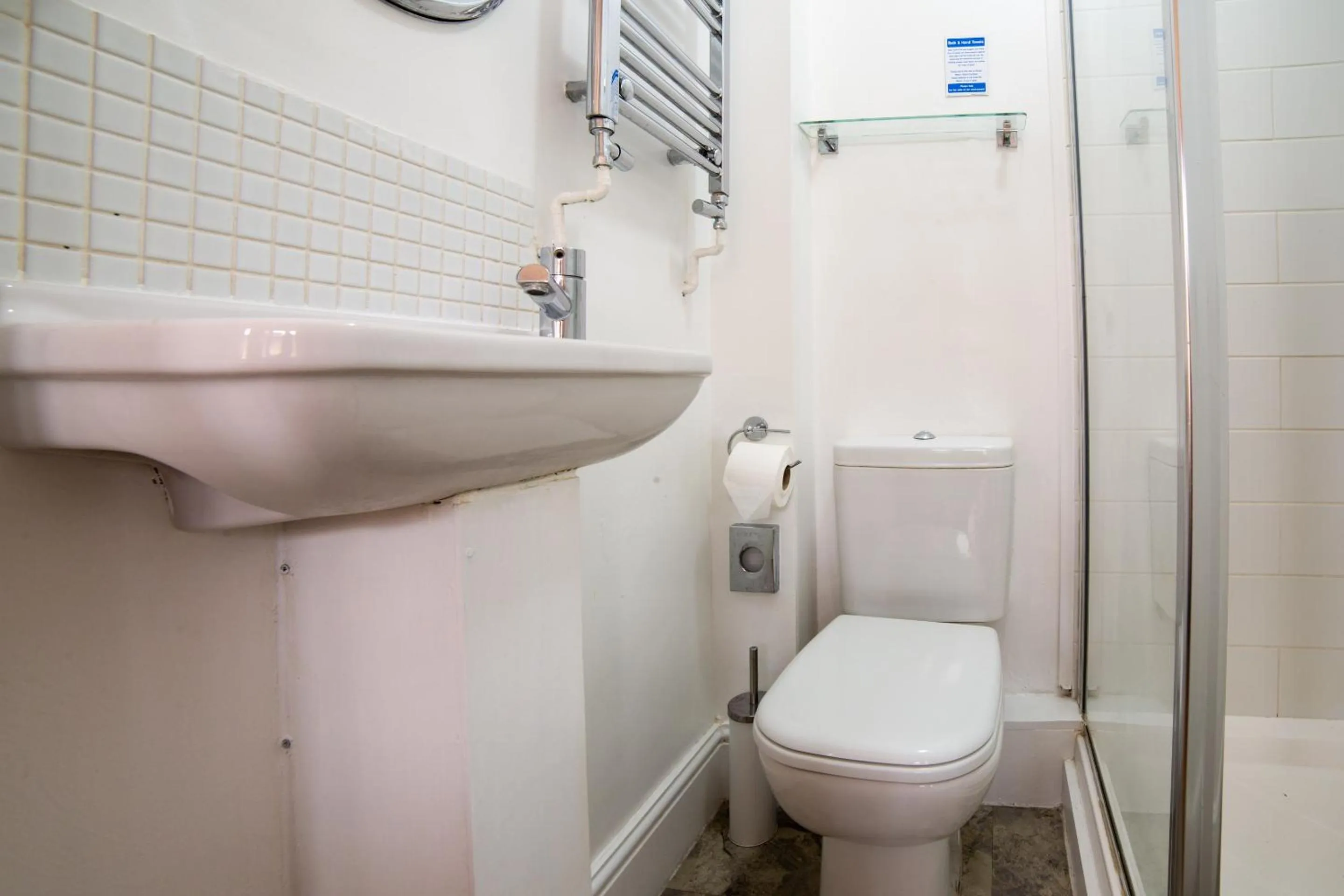 Bathroom in OYO Lina Guest House