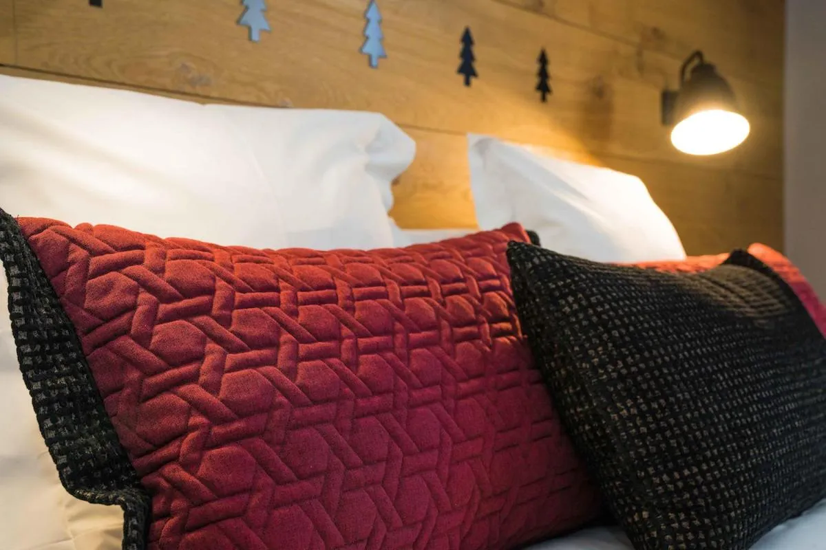 Bed in Hotel Xalet Montana