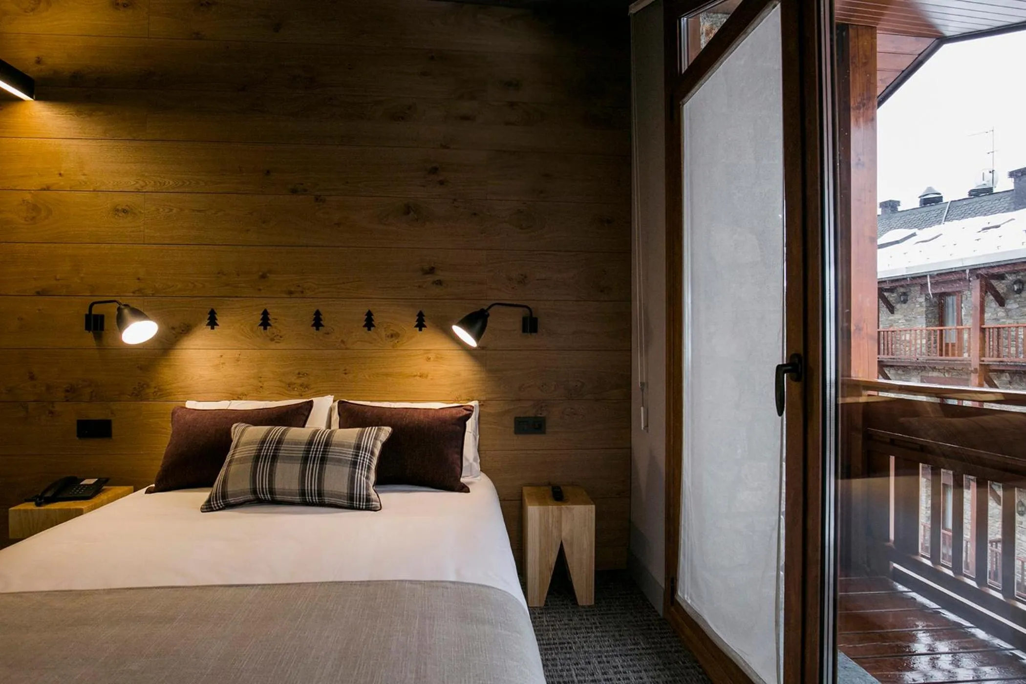 Photo of the whole room, Bed in Hotel Xalet Montana