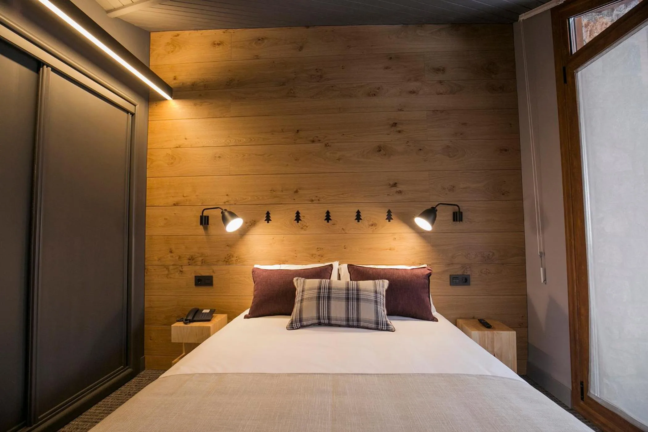 Photo of the whole room, Bed in Hotel Xalet Montana