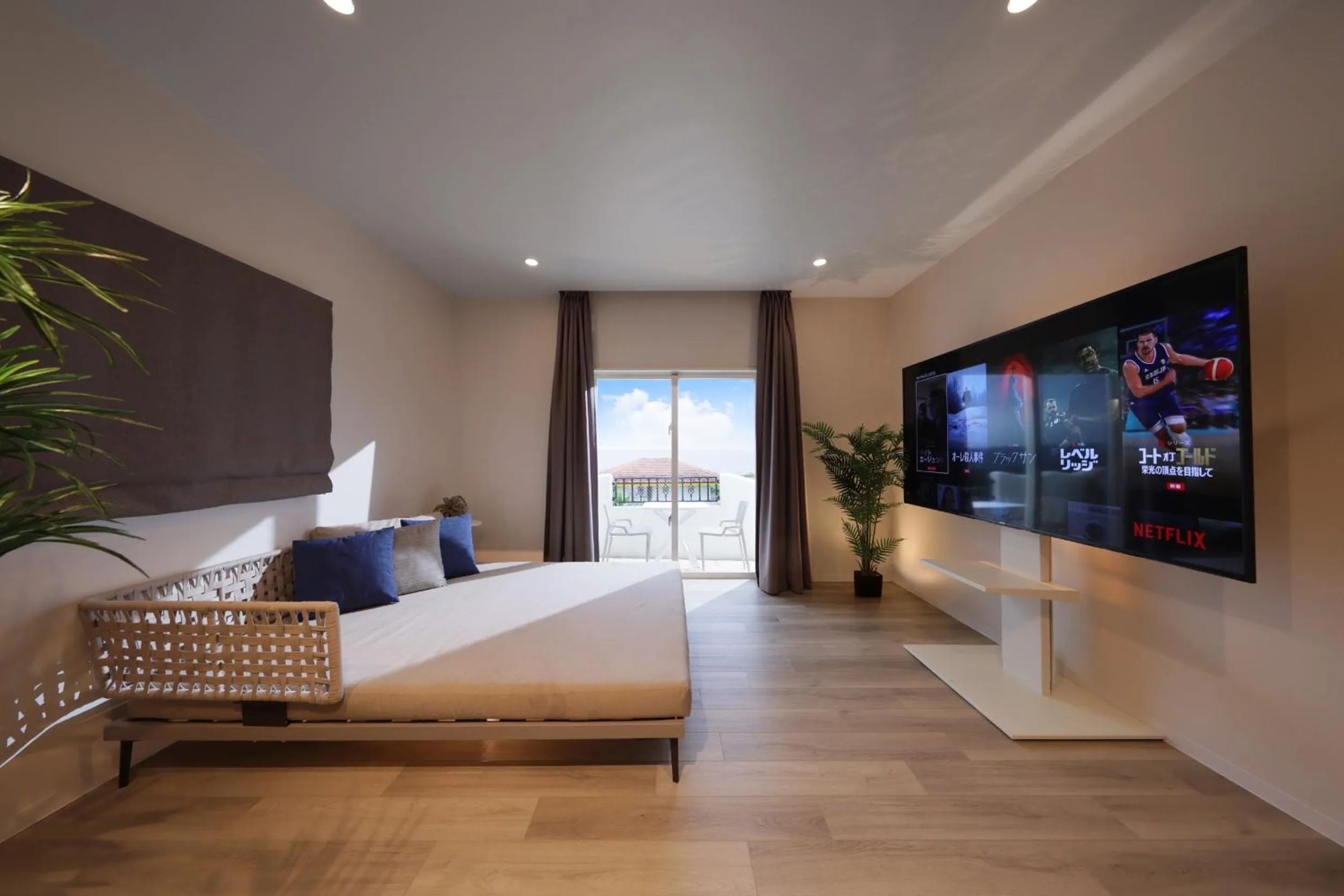 Communal lounge/ TV room, Bed in Crystal Villa ikema