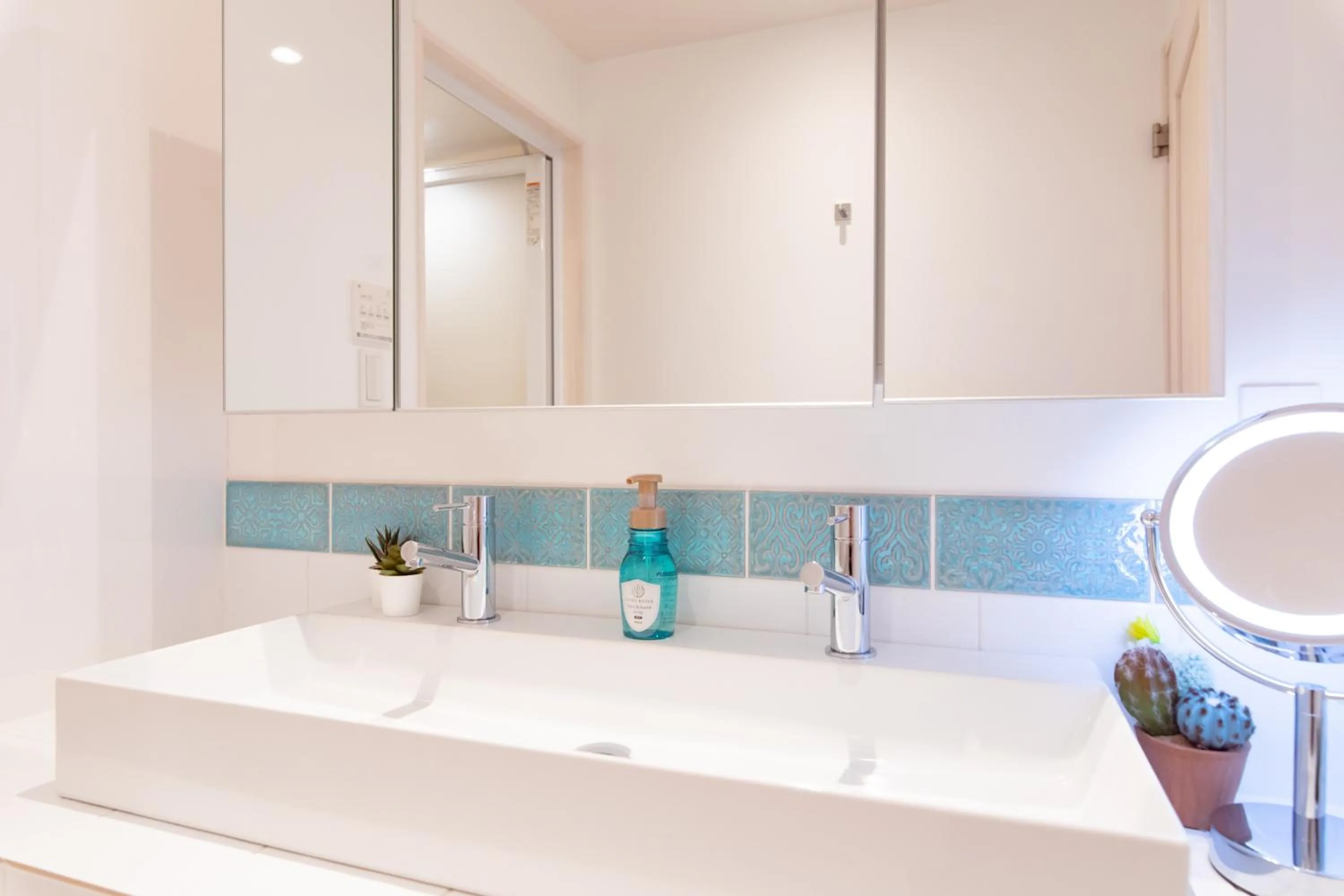 Bathroom in Crystal Villa ikema