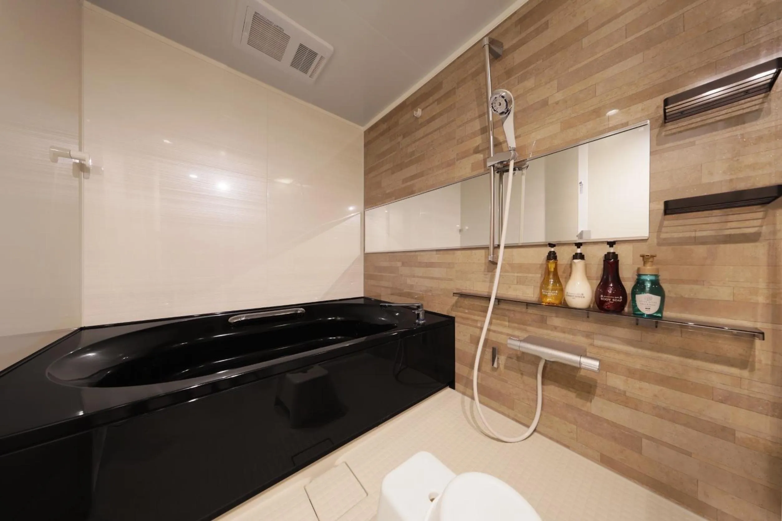 Bathroom in Crystal Villa ikema