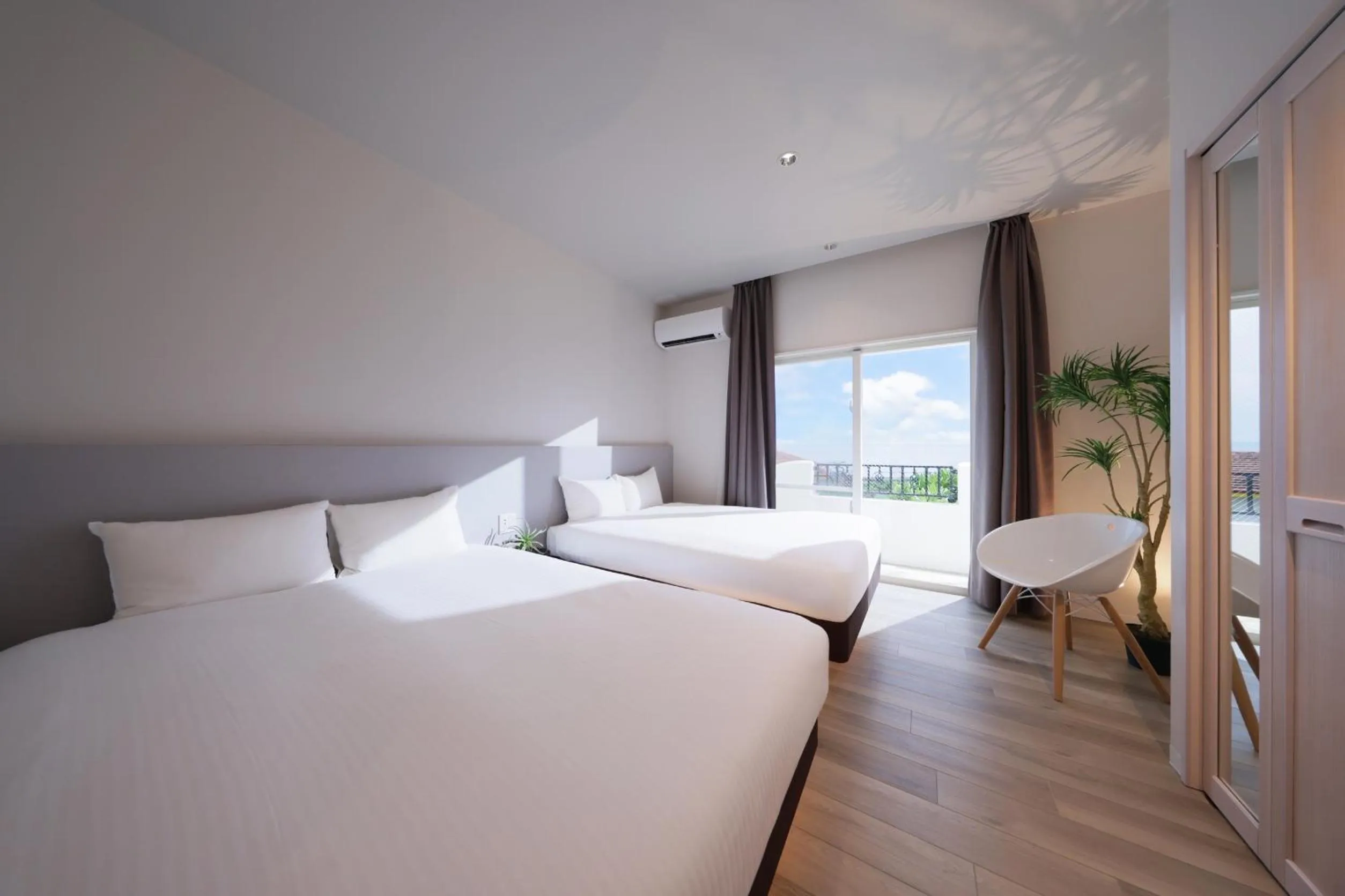 Bedroom, Bed in Crystal Villa ikema