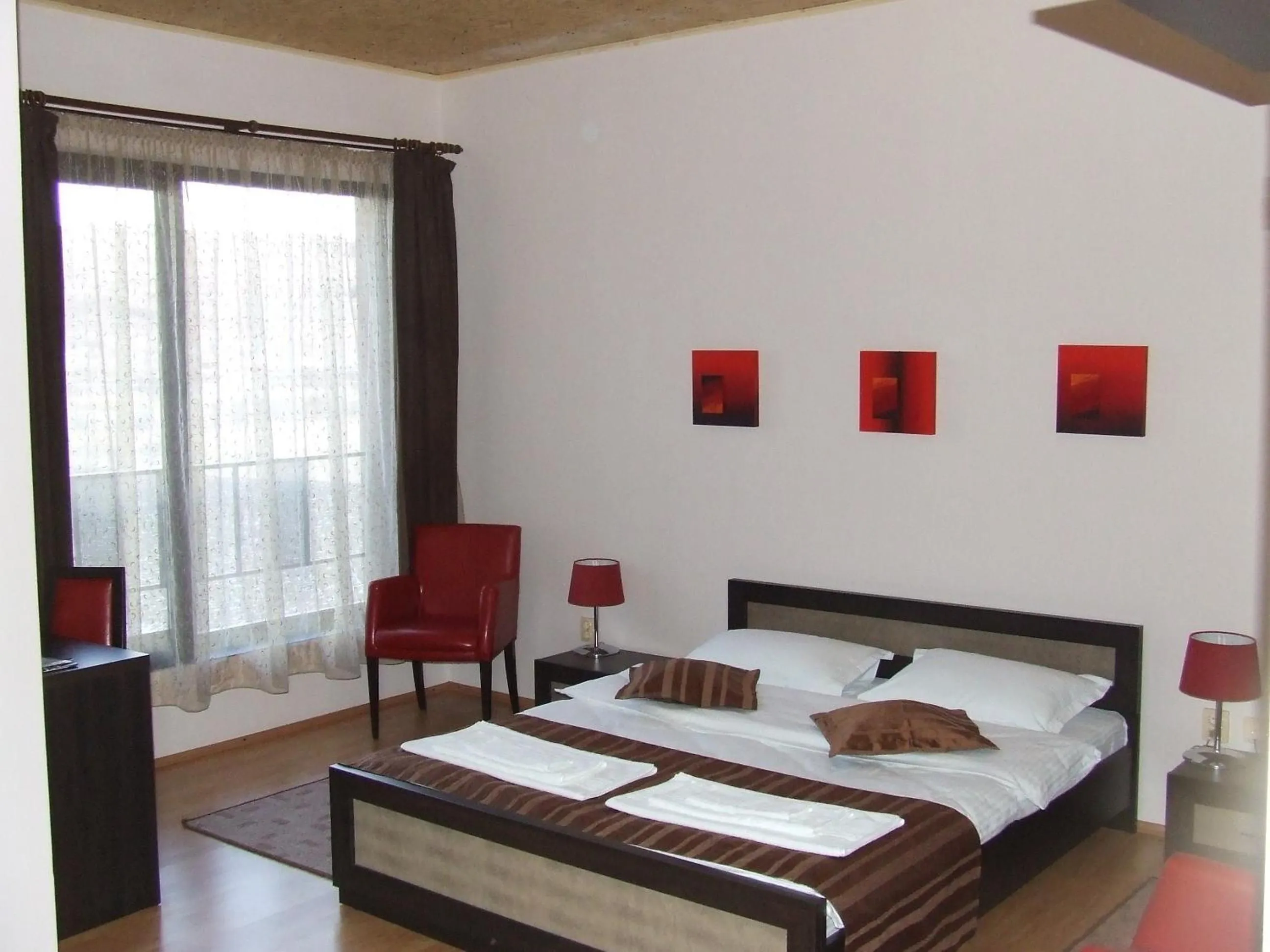 Bedroom, Bed in Pensiunea Caramell