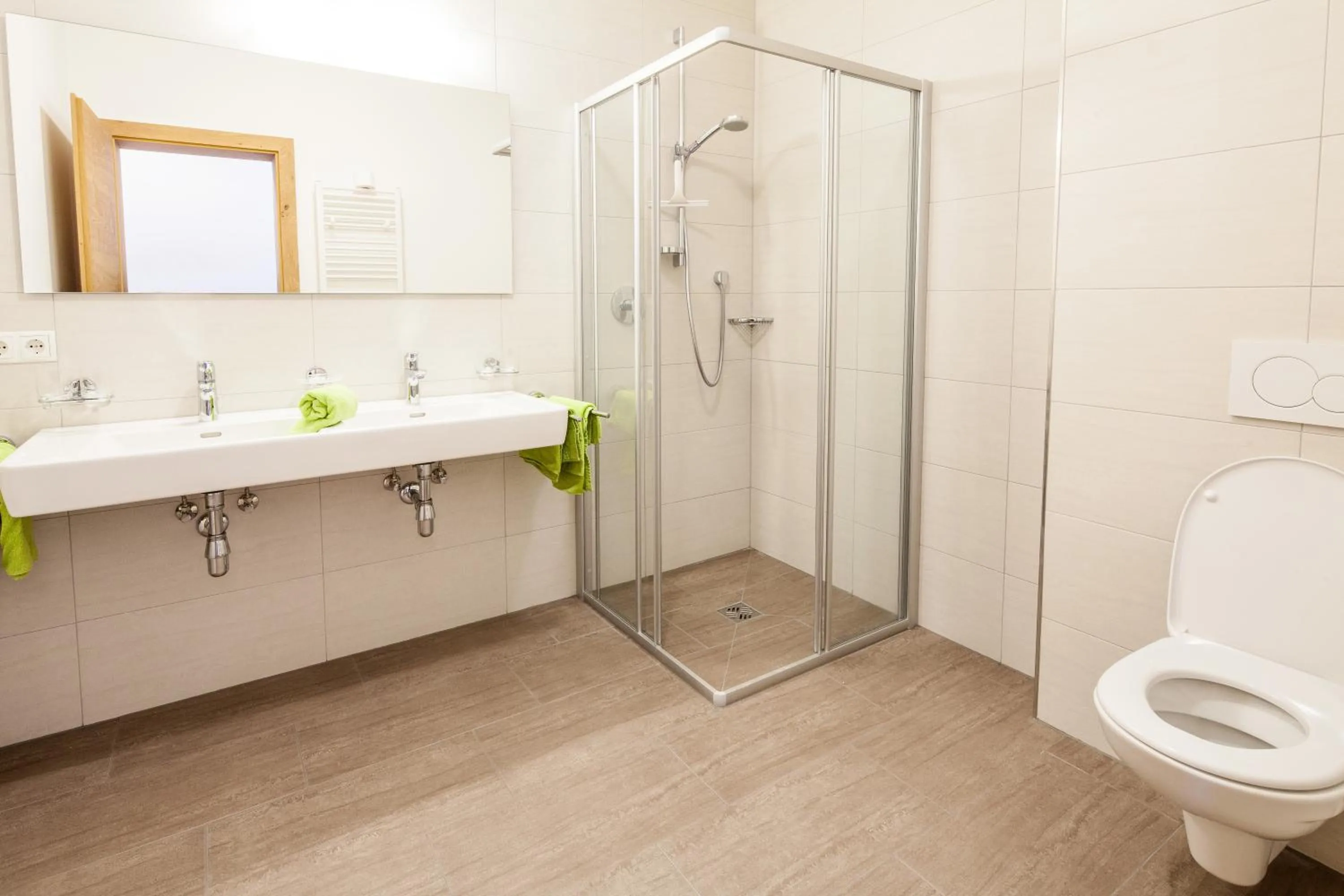 Shower in Berggasthof Hochzeigerhaus