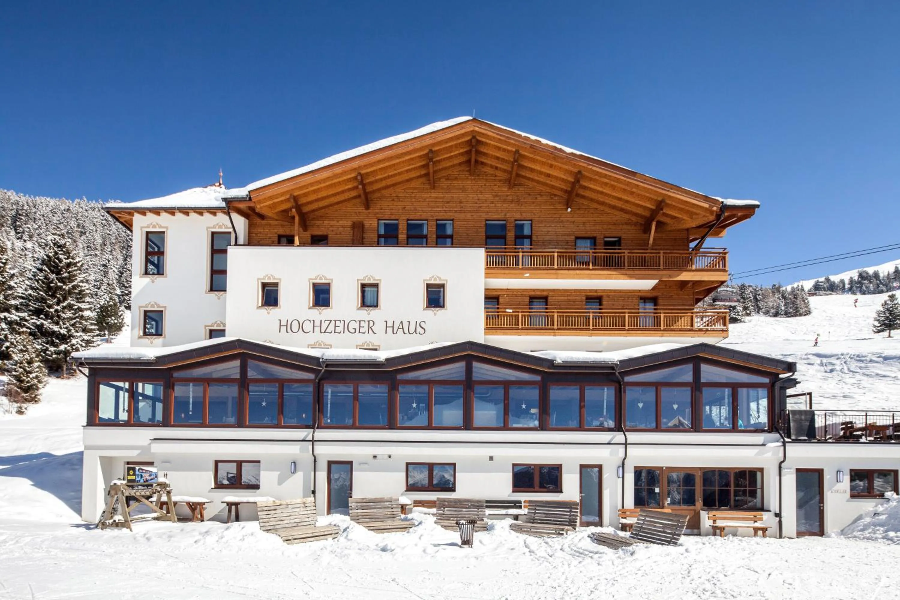 Facade/entrance in Berggasthof Hochzeigerhaus