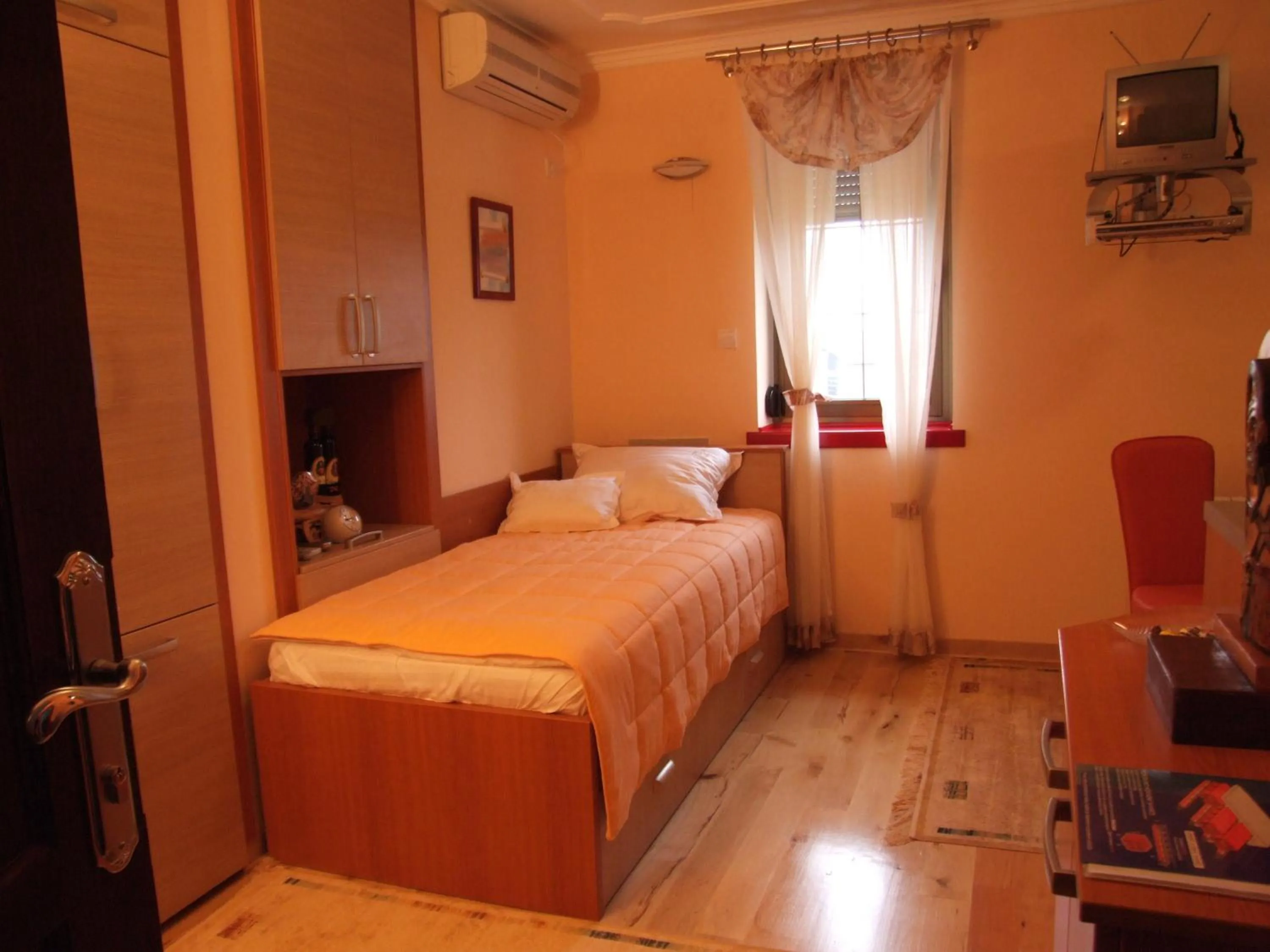 Bed in Hotel Tehnograd