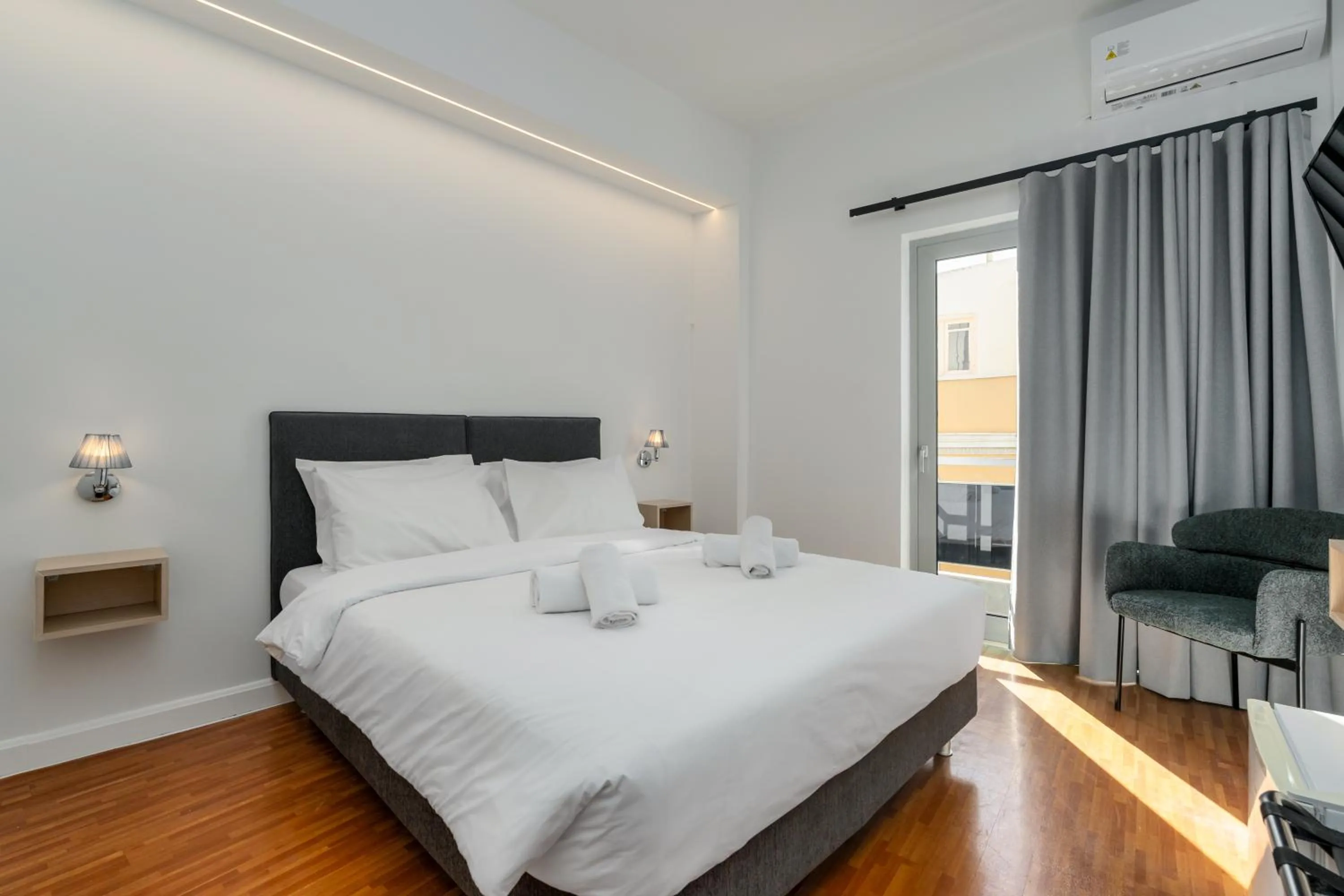 Bed in Hotel Adonis Athens