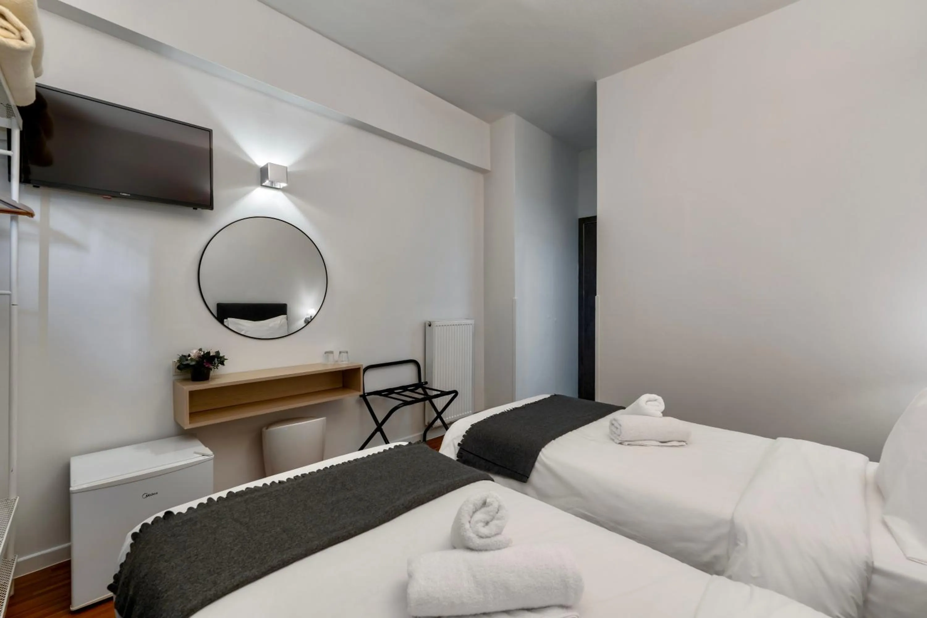 Bed in Hotel Adonis Athens