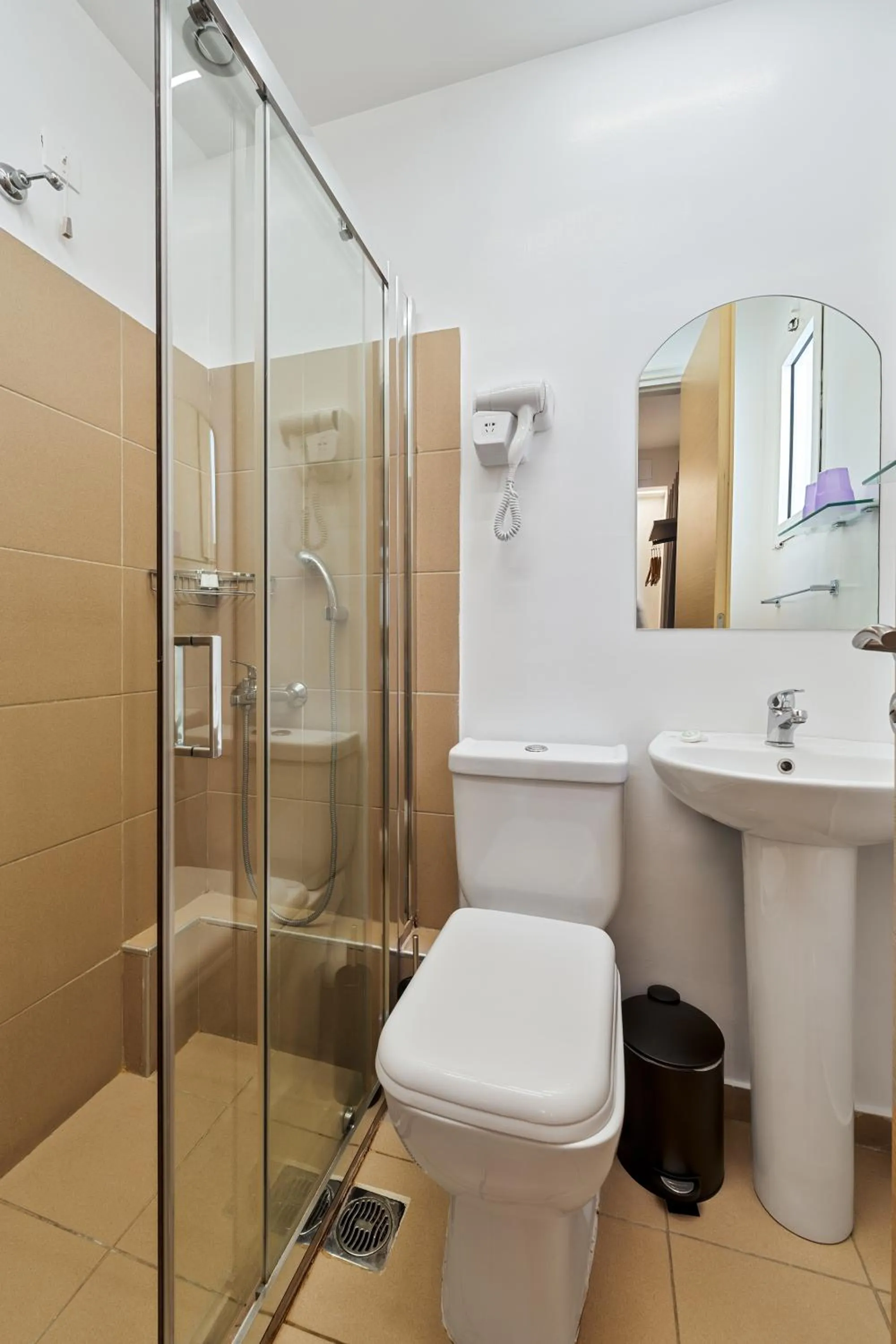 Shower in Hotel Adonis Athens