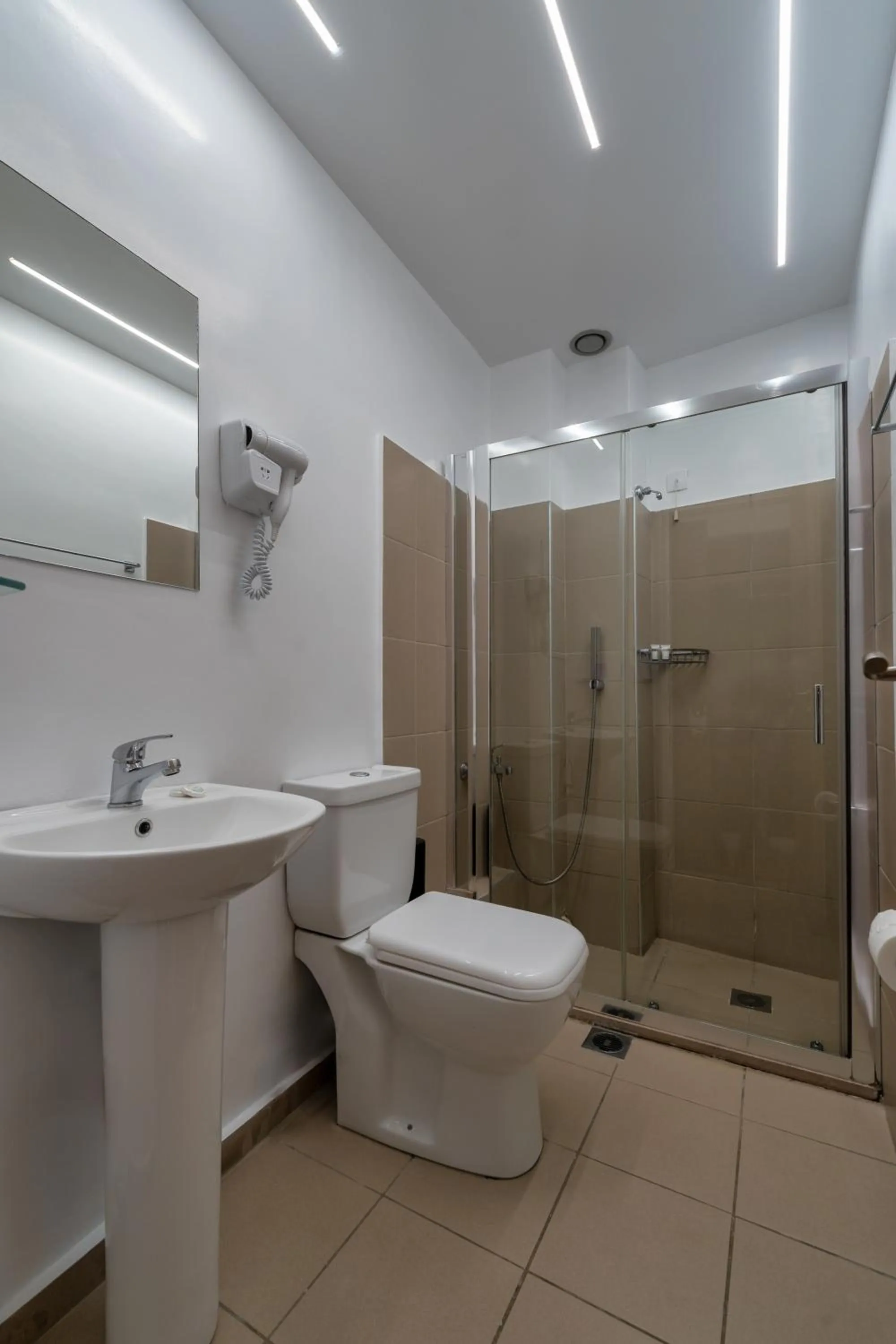 Shower in Hotel Adonis Athens