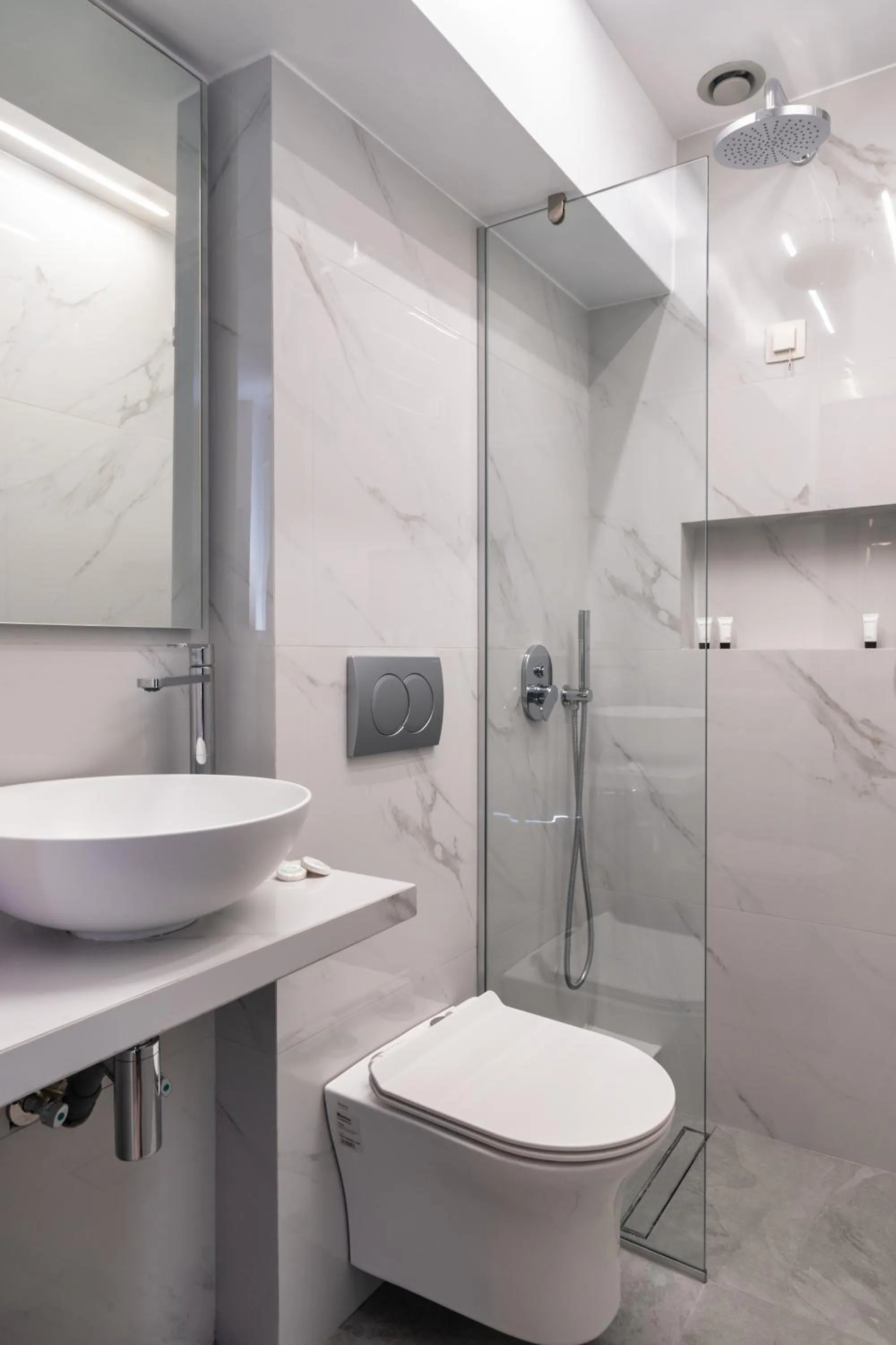 Shower in Hotel Adonis Athens