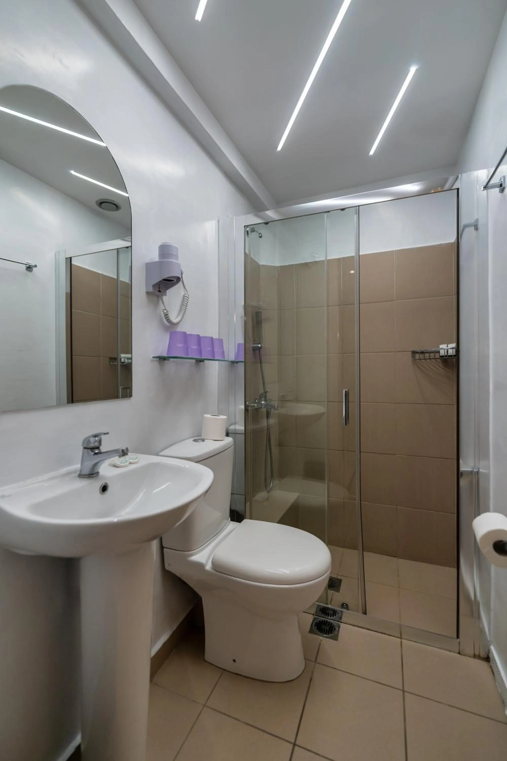 Shower in Hotel Adonis Athens