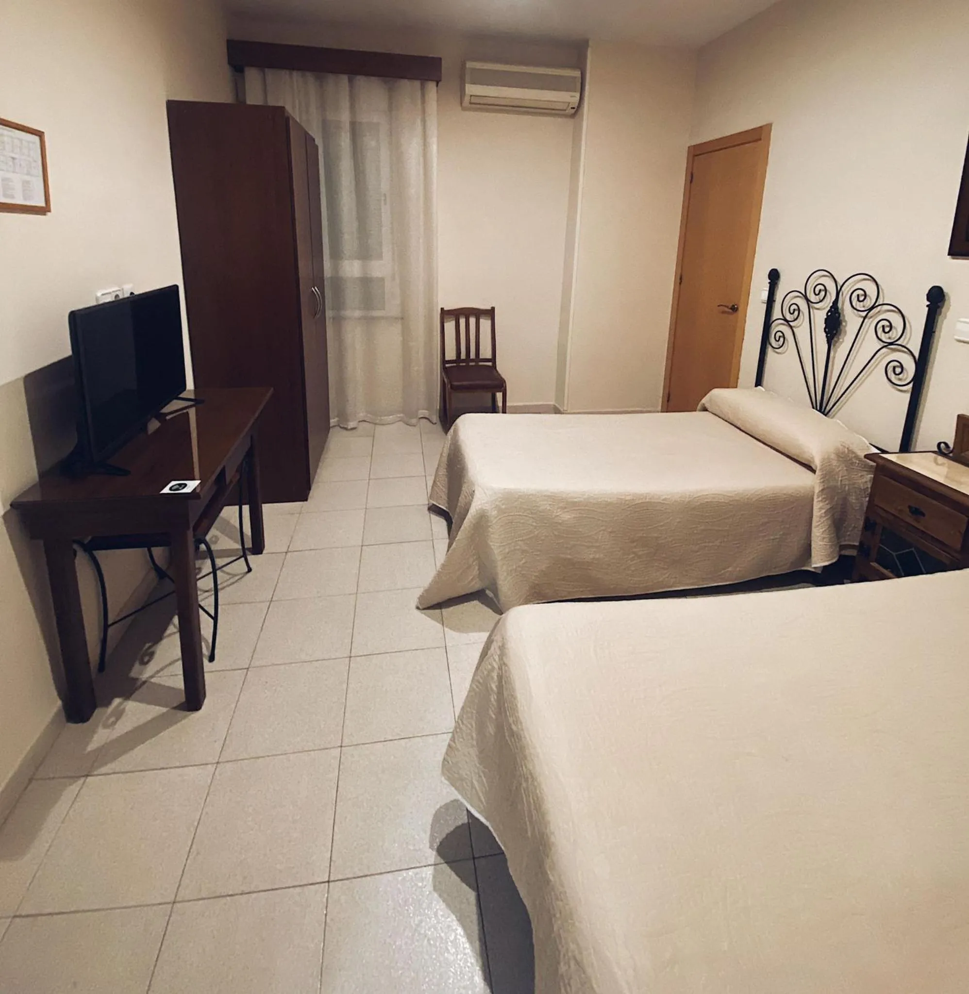 Hostal Restaurante El Paso