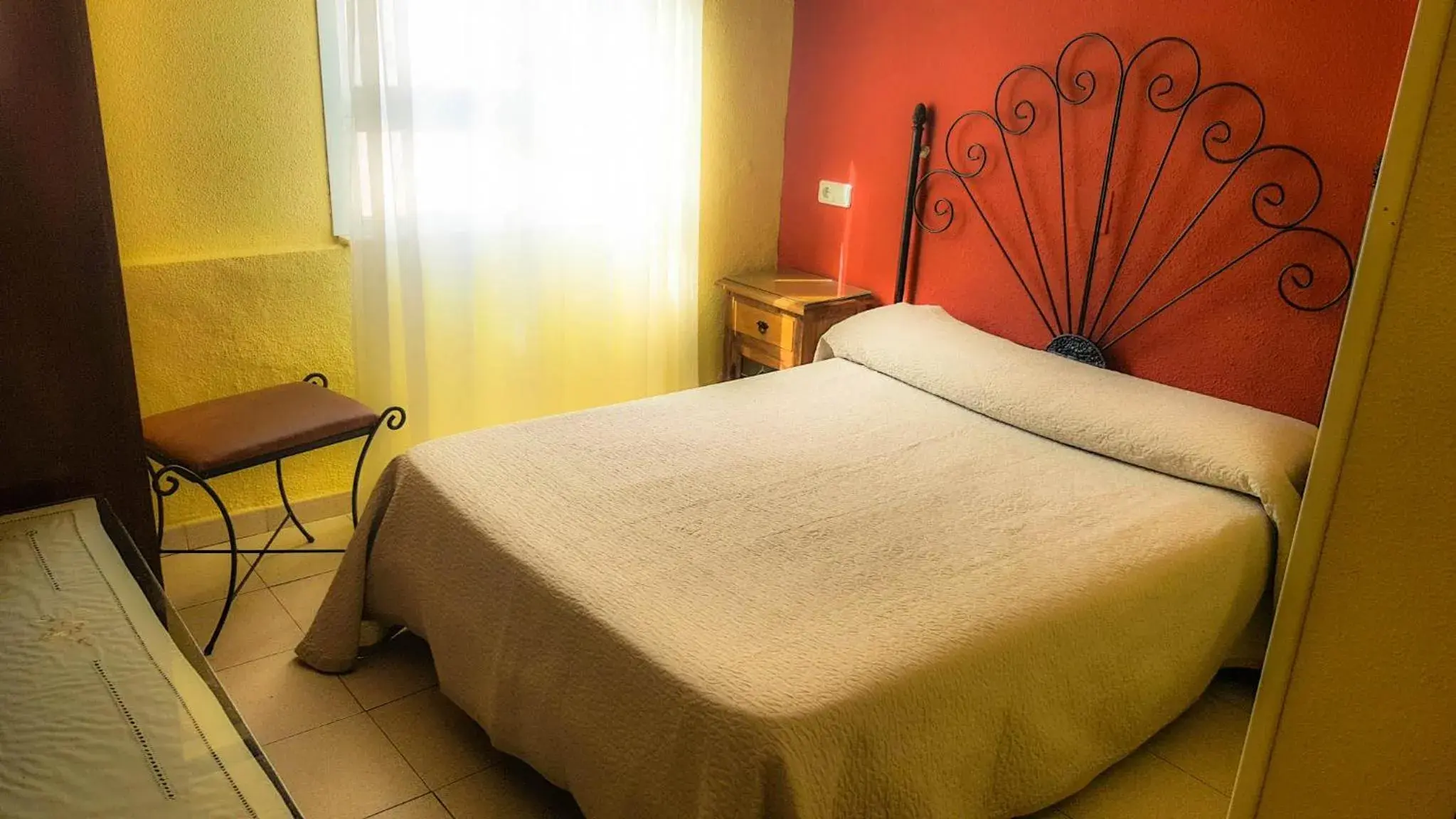 Double or Twin Room - single occupancy in Hostal Restaurante El Paso Double or Twin Room - single occupancy in Hostal Restaurante El Paso