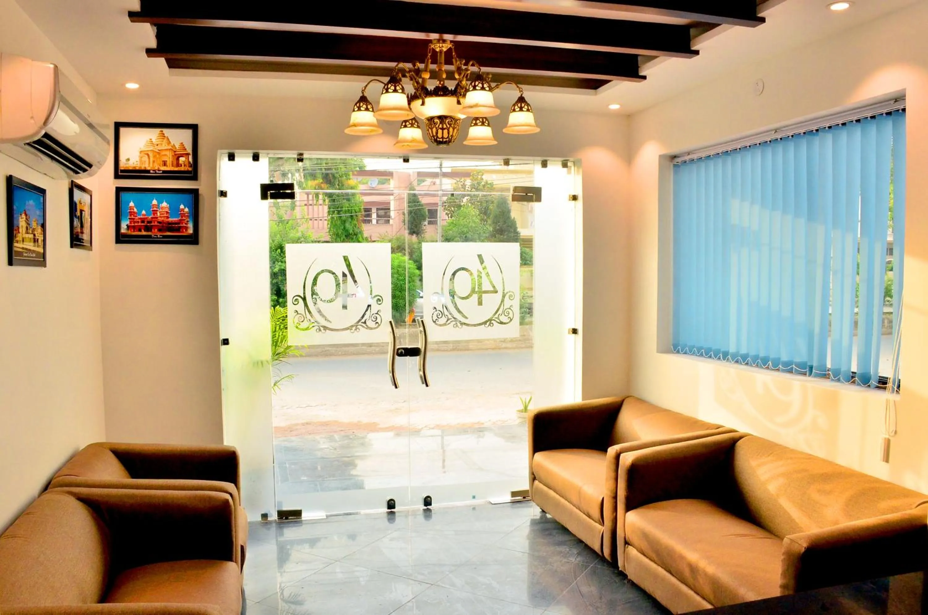 Lobby or reception in Hotel 49