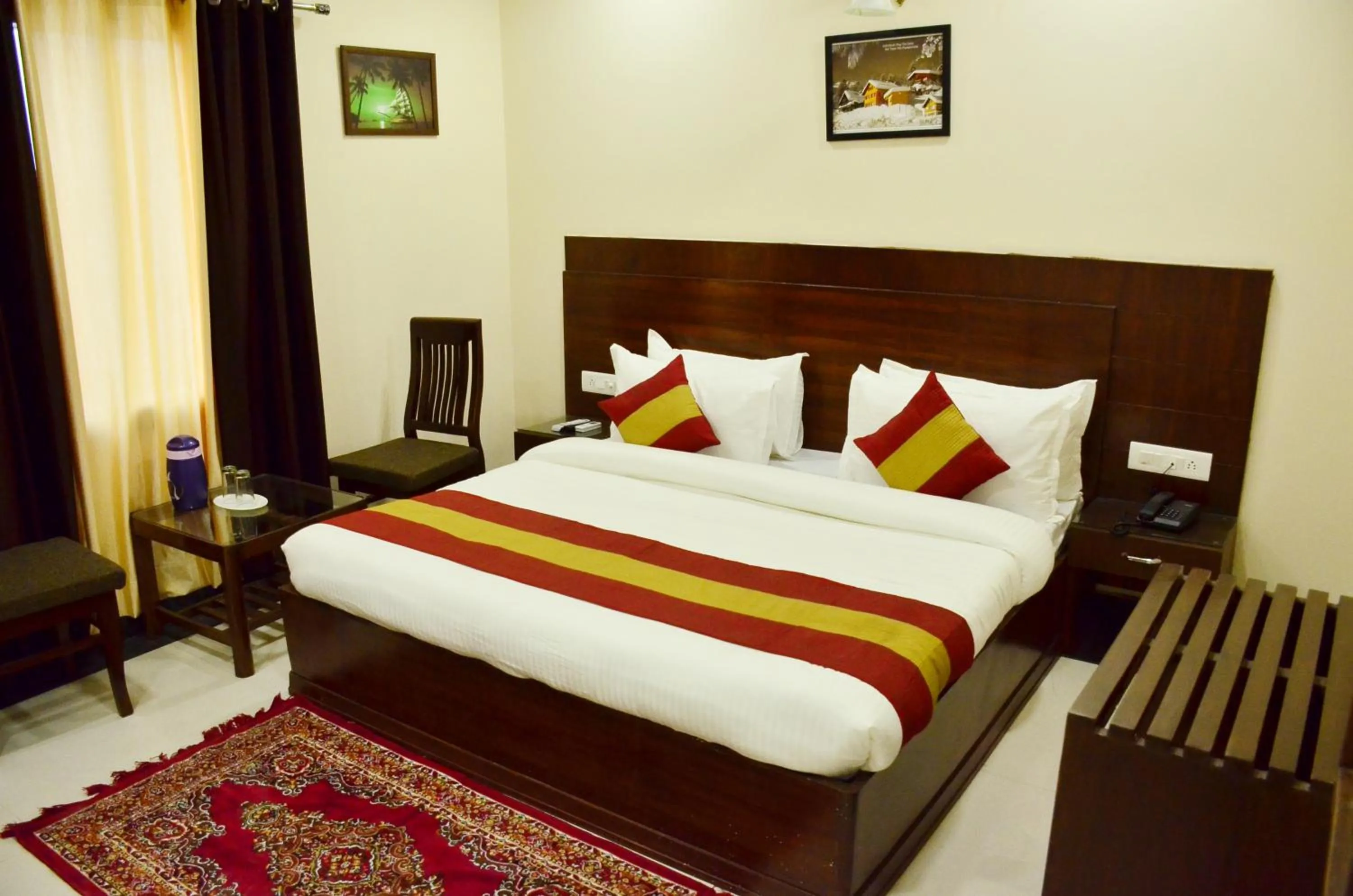 Photo of the whole room, Bed in Hotel 49