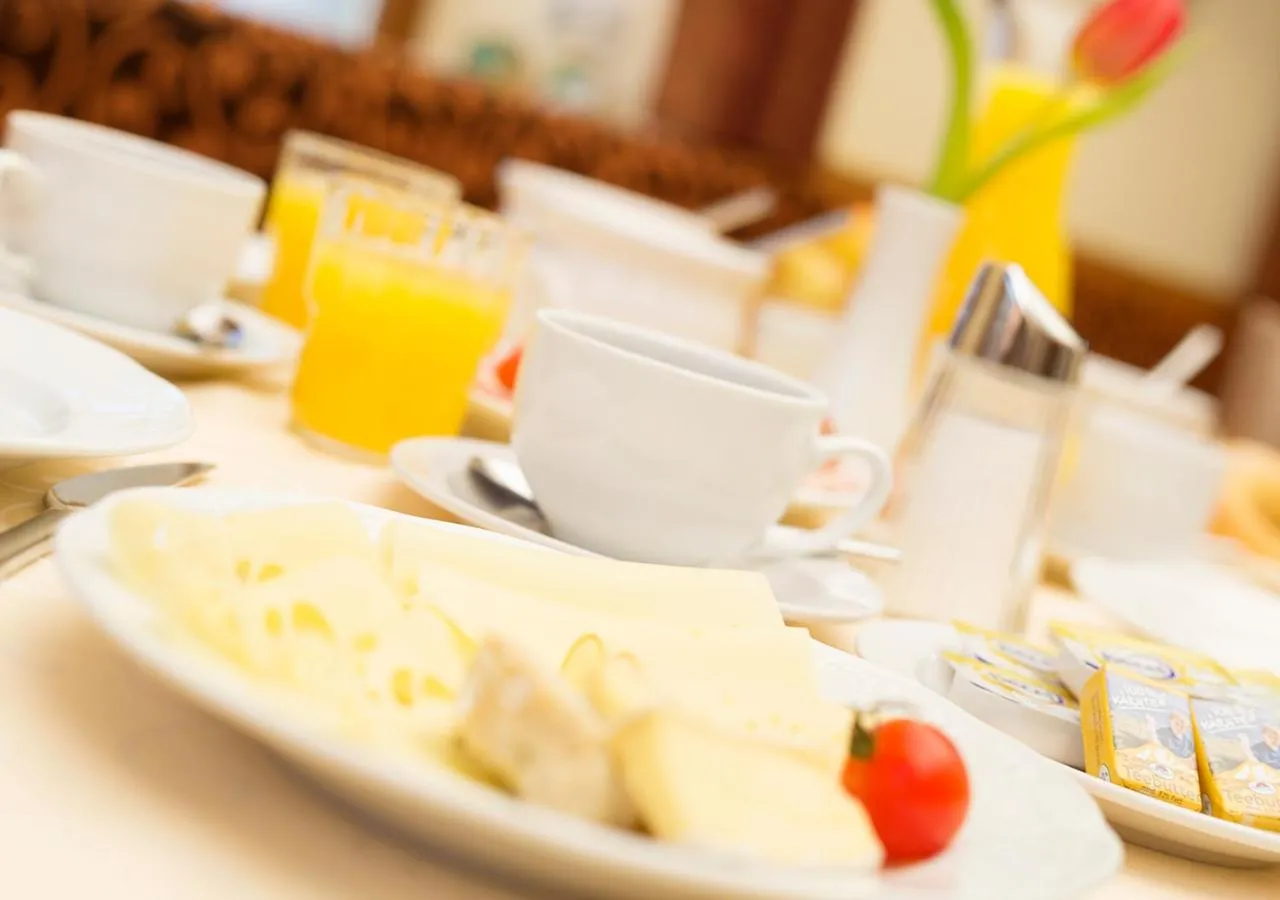 Buffet breakfast in Hotel Brunnwirt