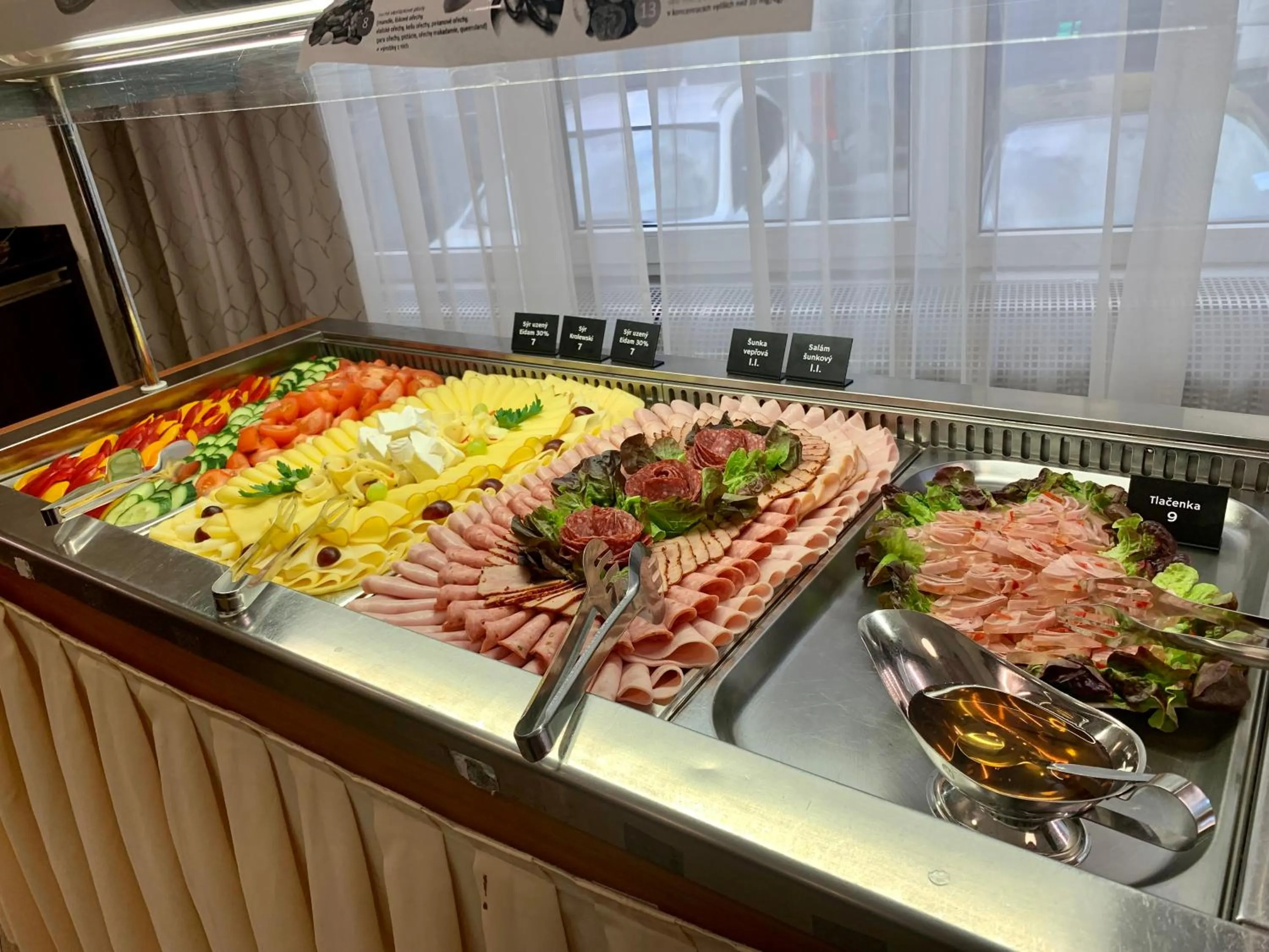 Breakfast in Hotel Bellevue Tlapak