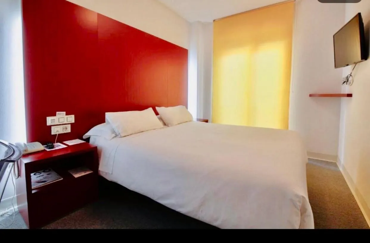 Bed in Hostal Albany