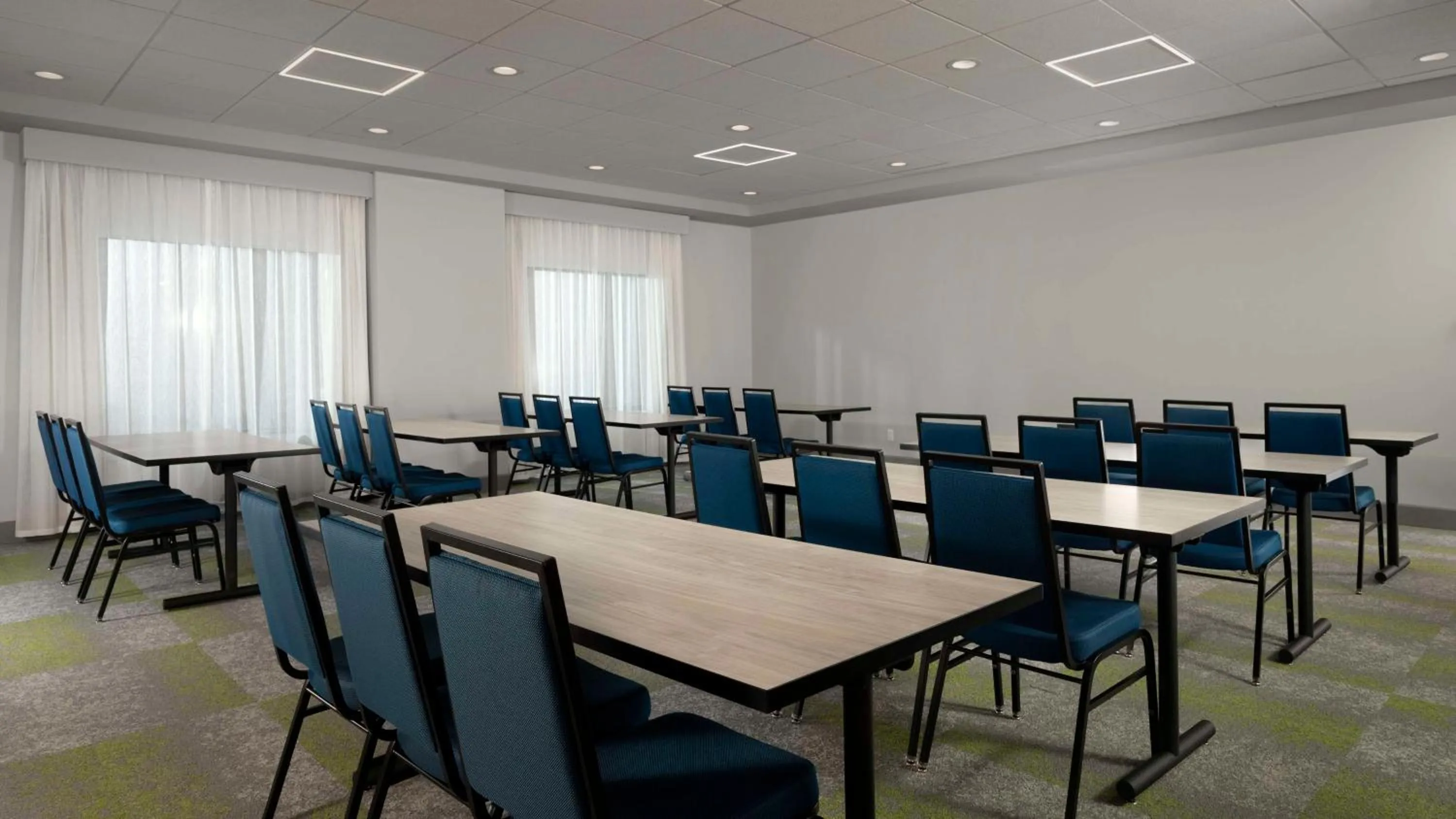 Meeting/conference room in Best Western Plus Jfk Inn And Suites