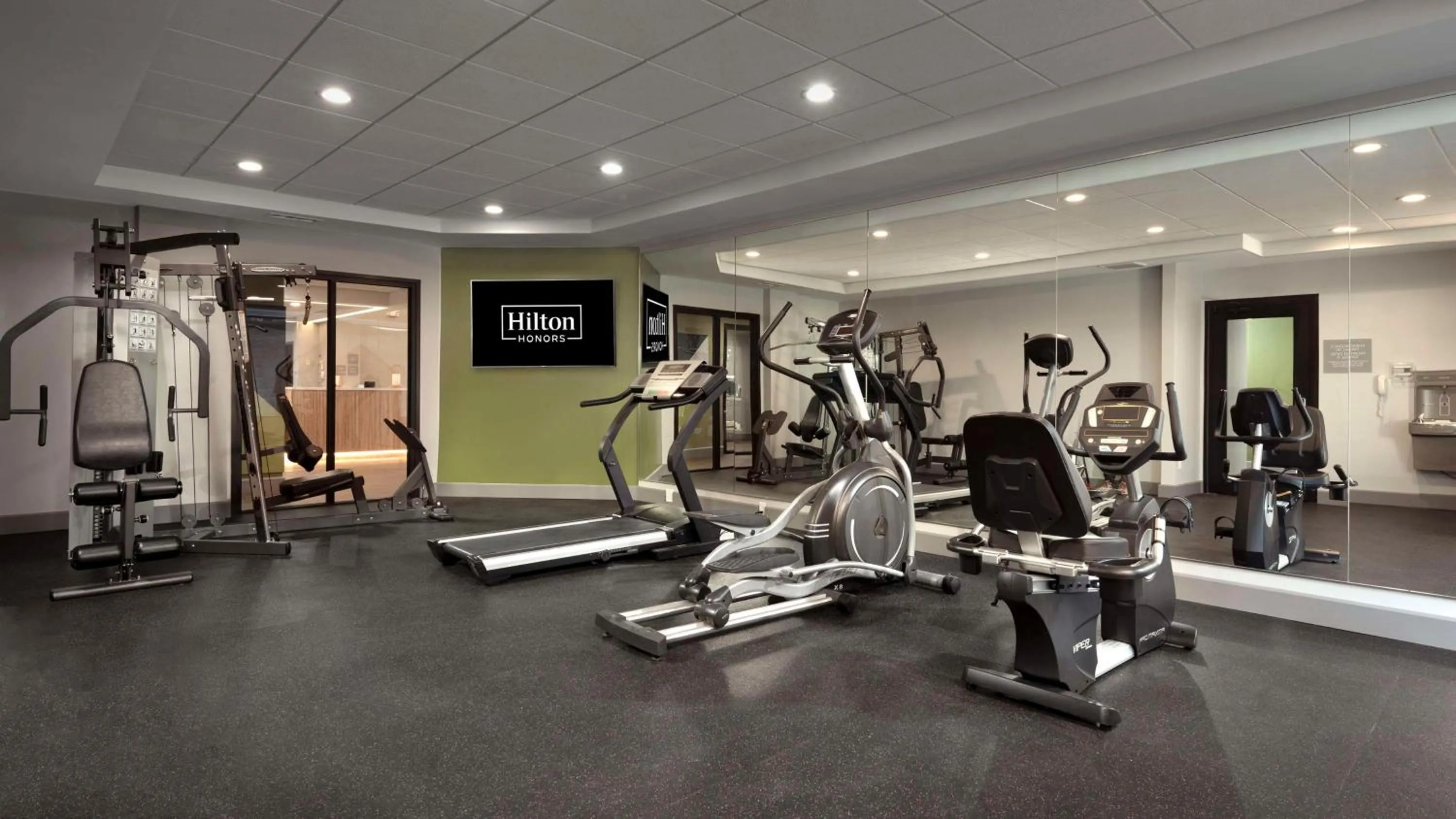 Fitness centre/facilities, Fitness Center/Facilities in Best Western Plus Jfk Inn And Suites