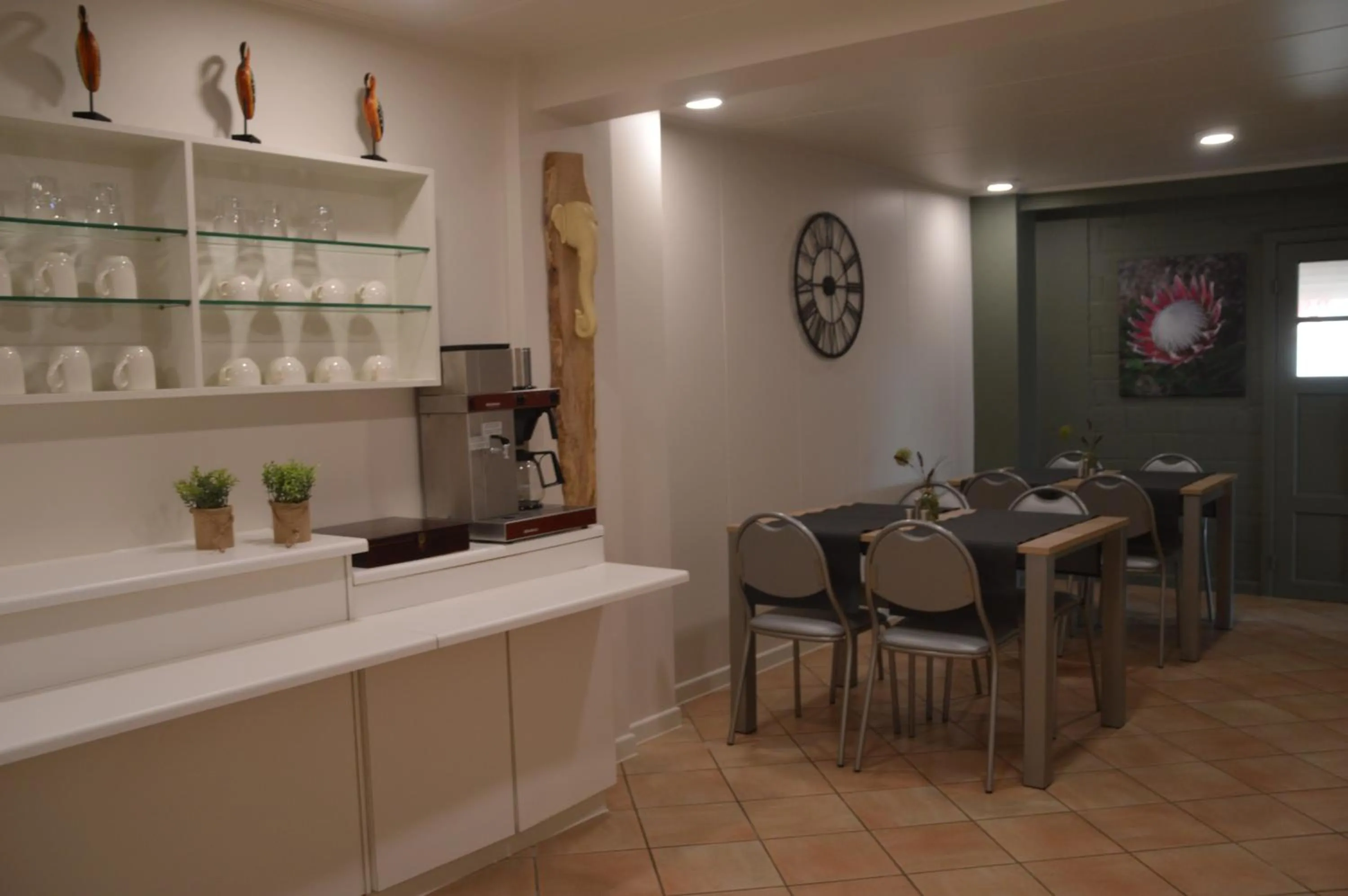 Food and drinks in B&B The Protea
