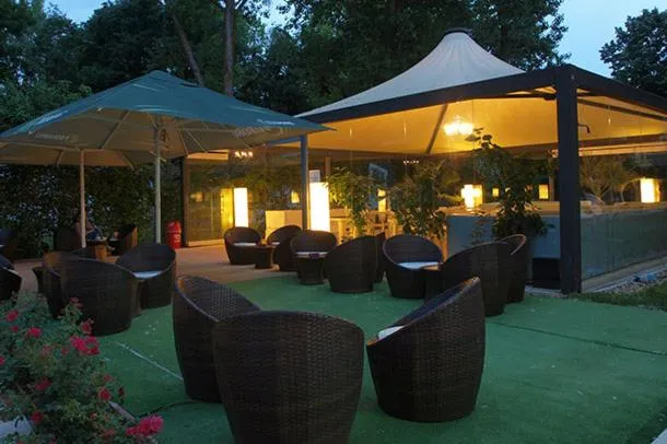 Hotel Sara
