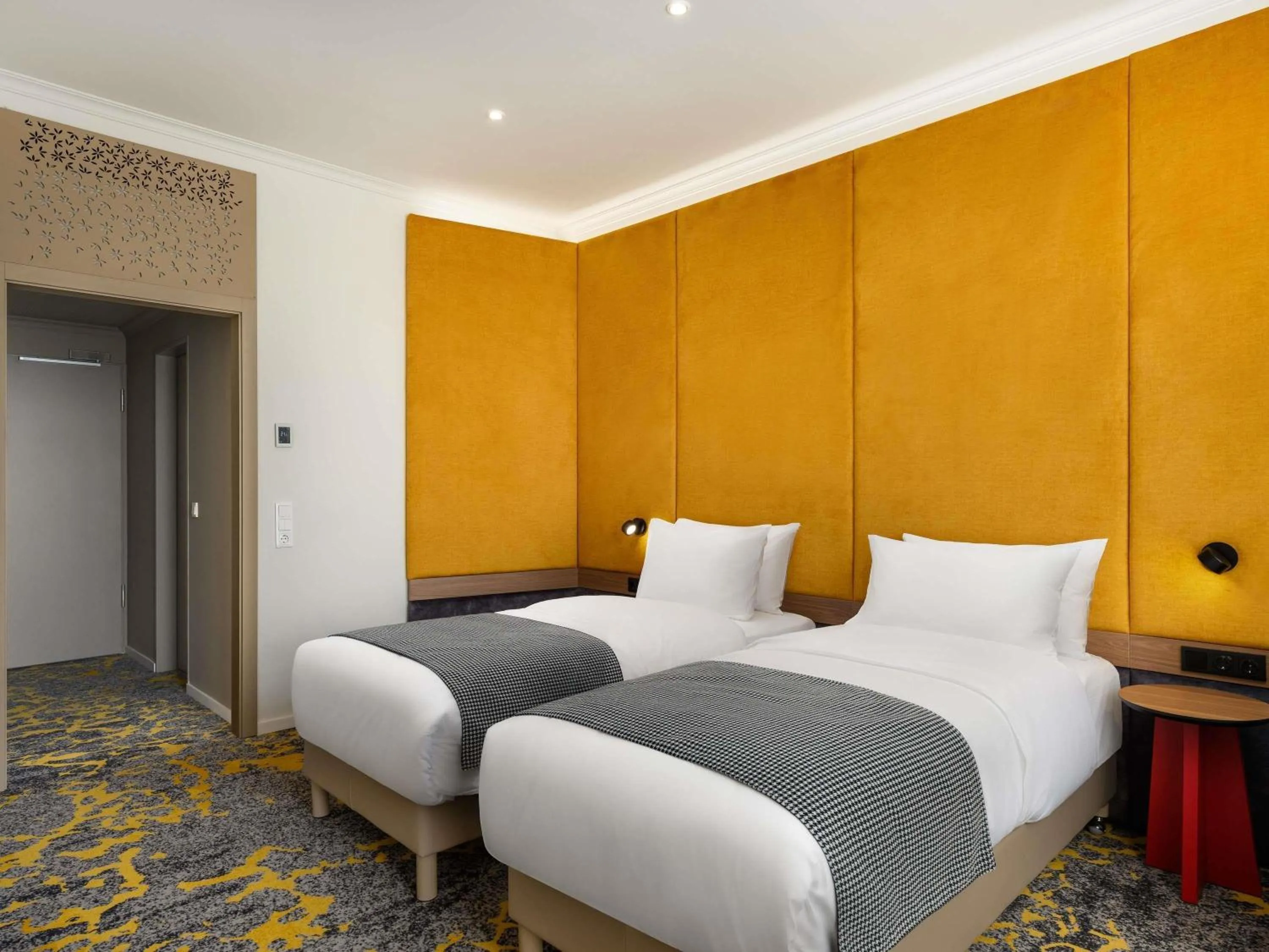 Bedroom, Bed in Hotel Lycium Debrecen - Handwritten Collection