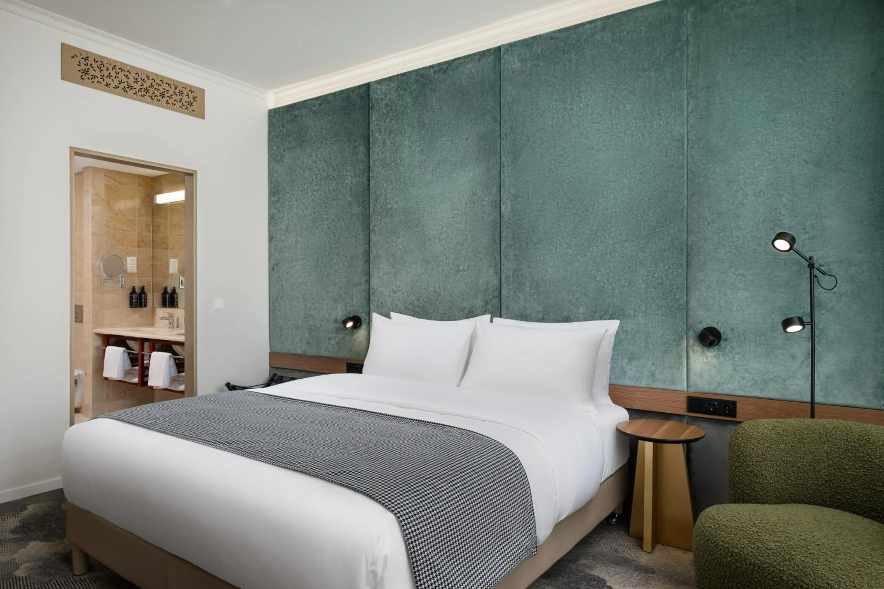 Bed in Hotel Lycium Debrecen - Handwritten Collection