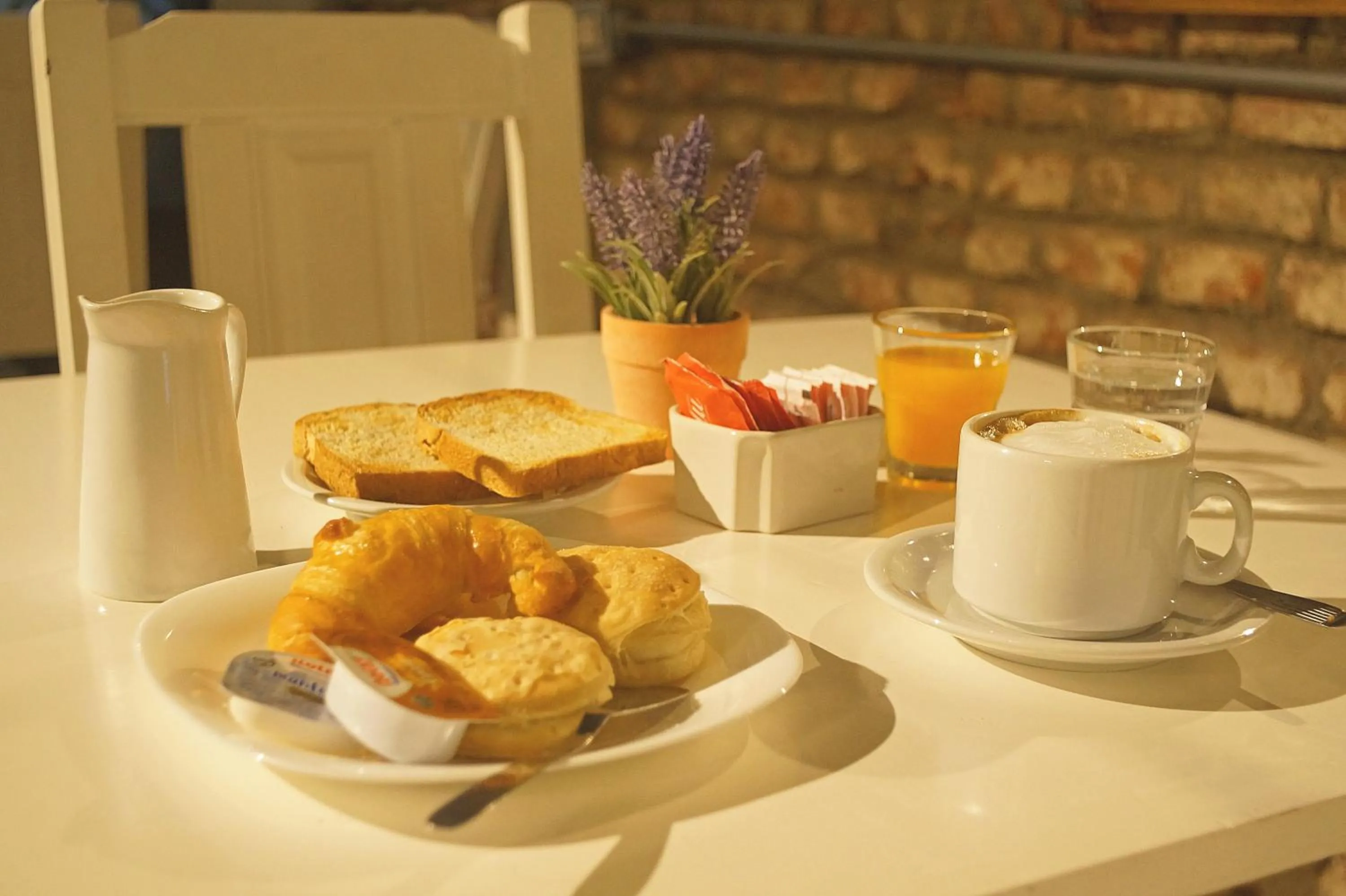 Breakfast in Casa Urbana Hotel