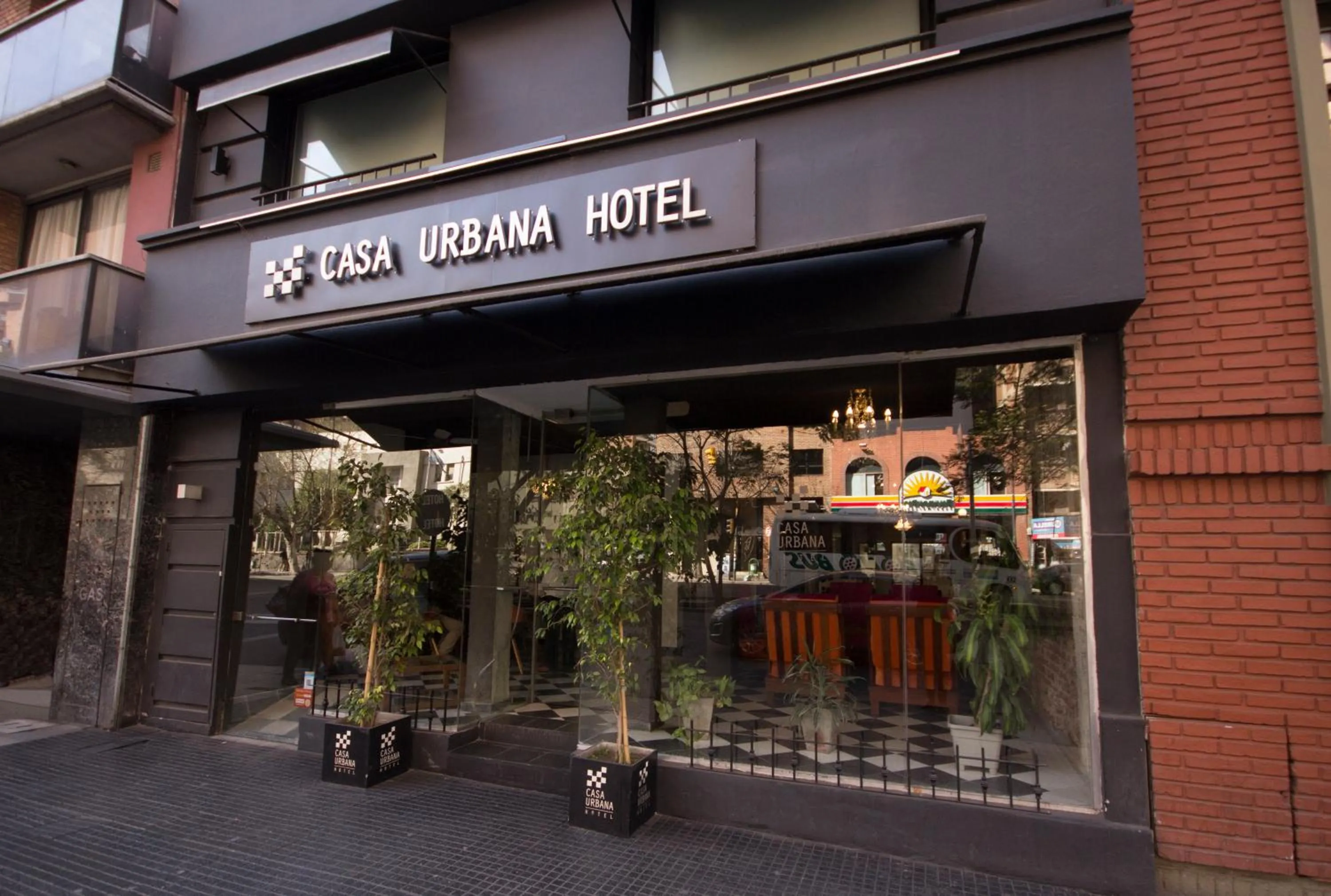 Facade/entrance in Casa Urbana Hotel