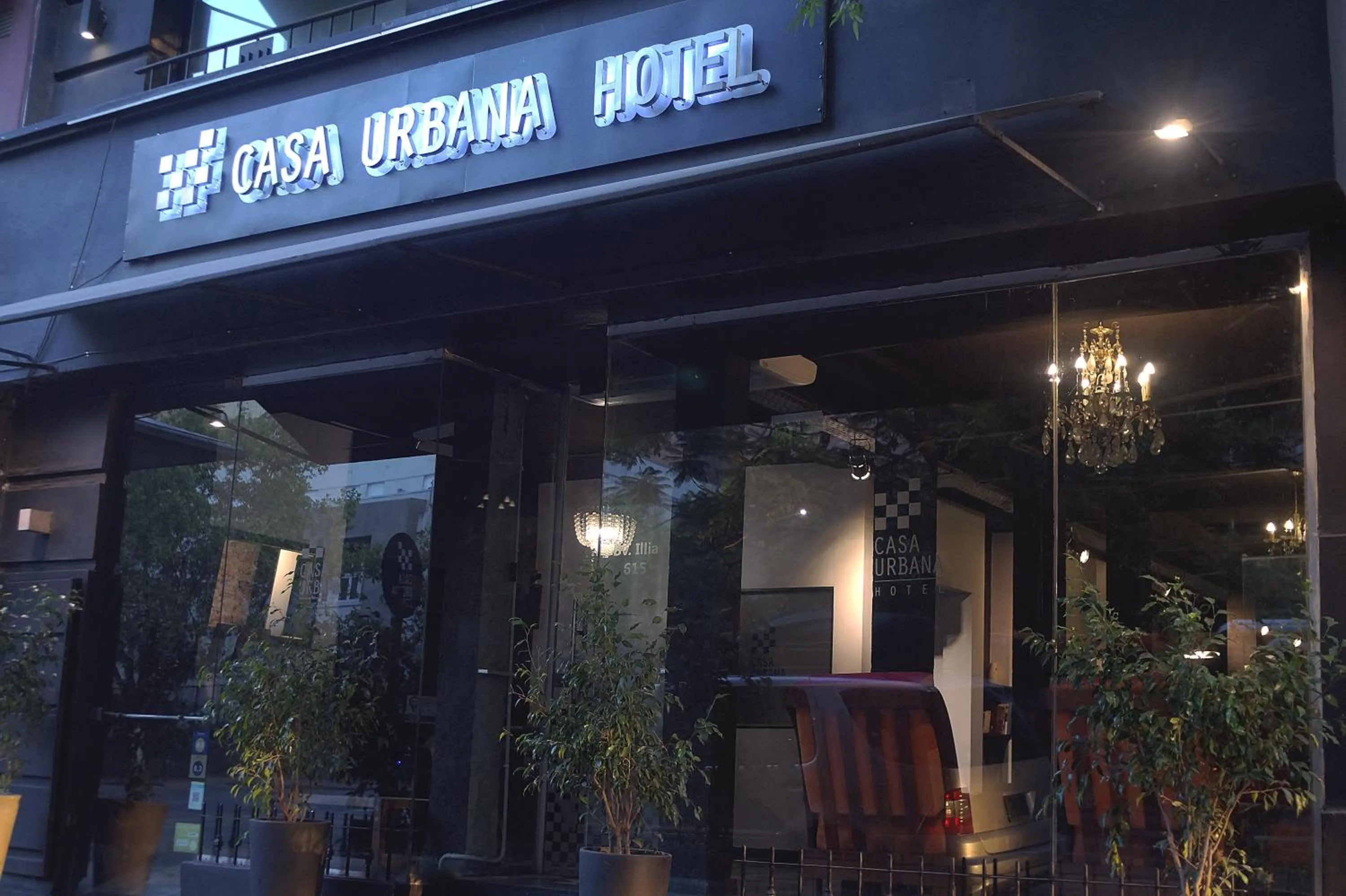 Facade/entrance in Casa Urbana Hotel
