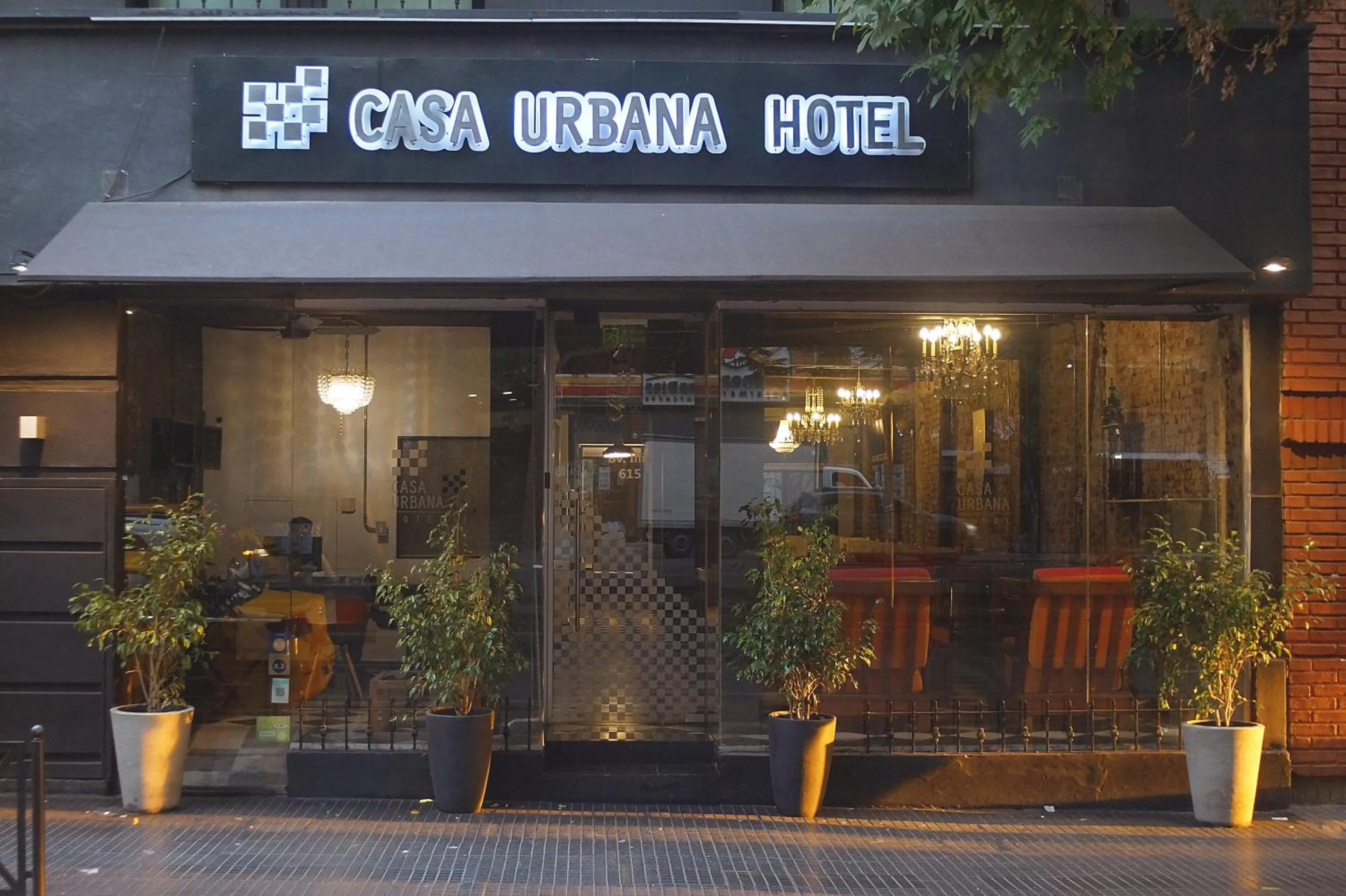 Facade/entrance in Casa Urbana Hotel