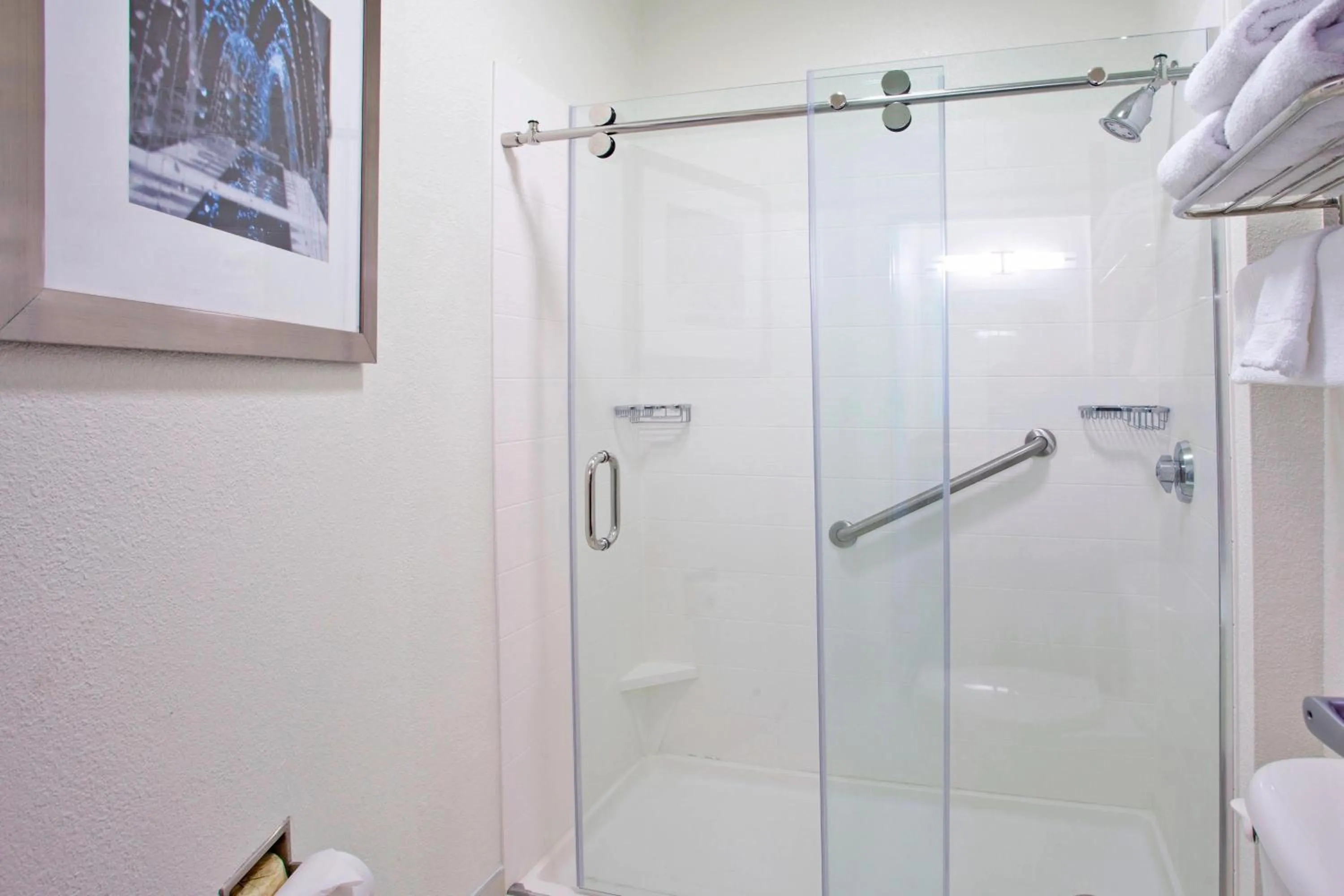 Bathroom in SpringHill Suites Nashville MetroCenter