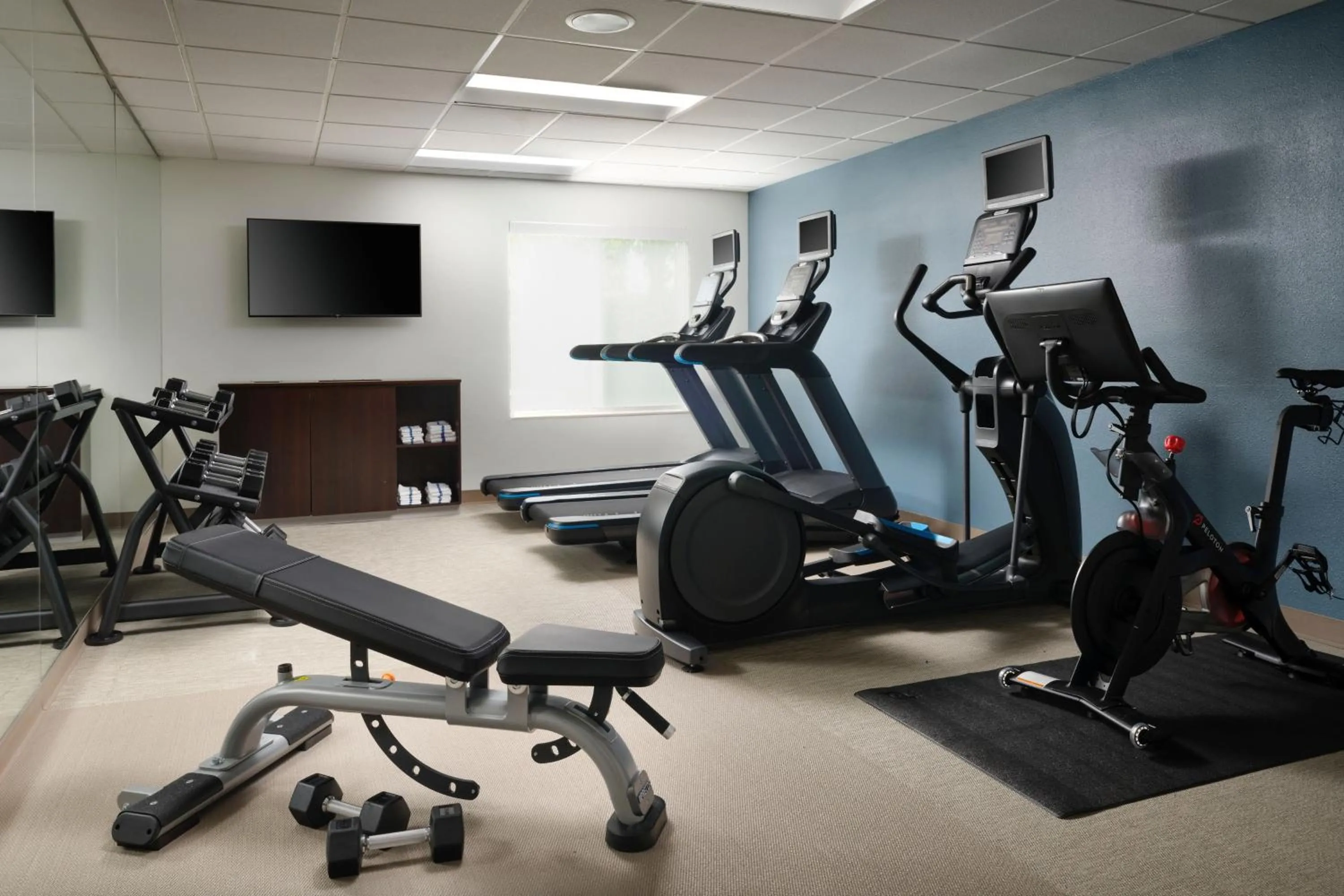 Fitness centre/facilities in SpringHill Suites Nashville MetroCenter