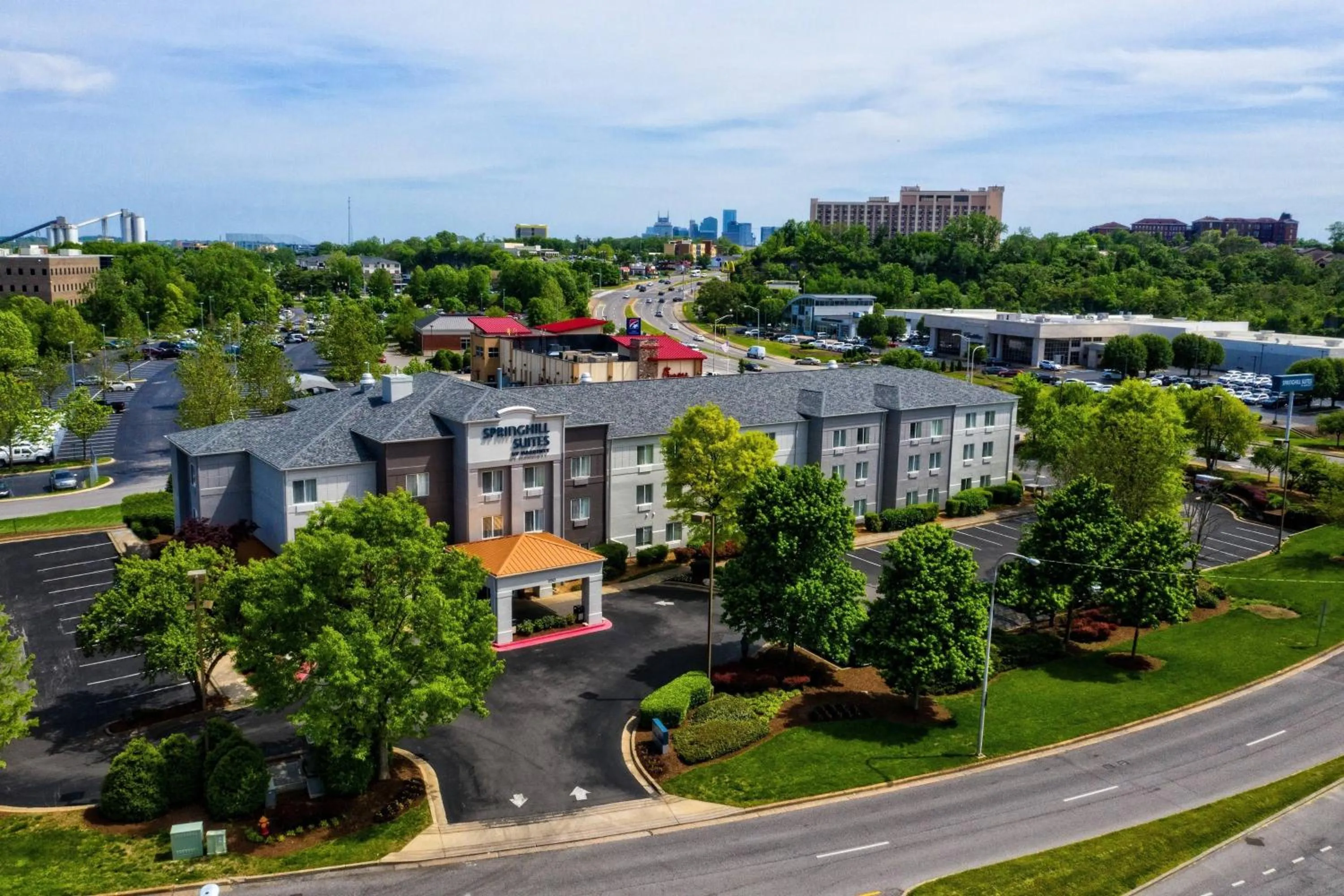 Property building in SpringHill Suites Nashville MetroCenter
