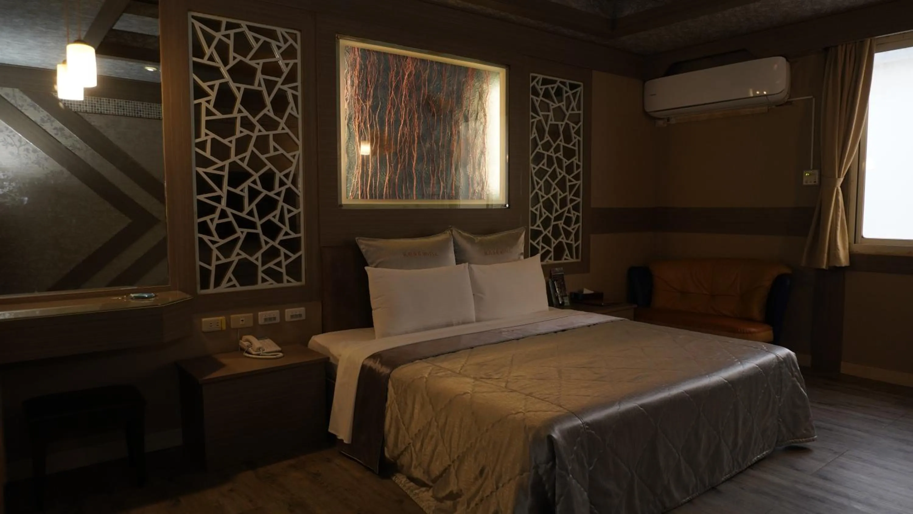 Bed in Wind Coast Motel