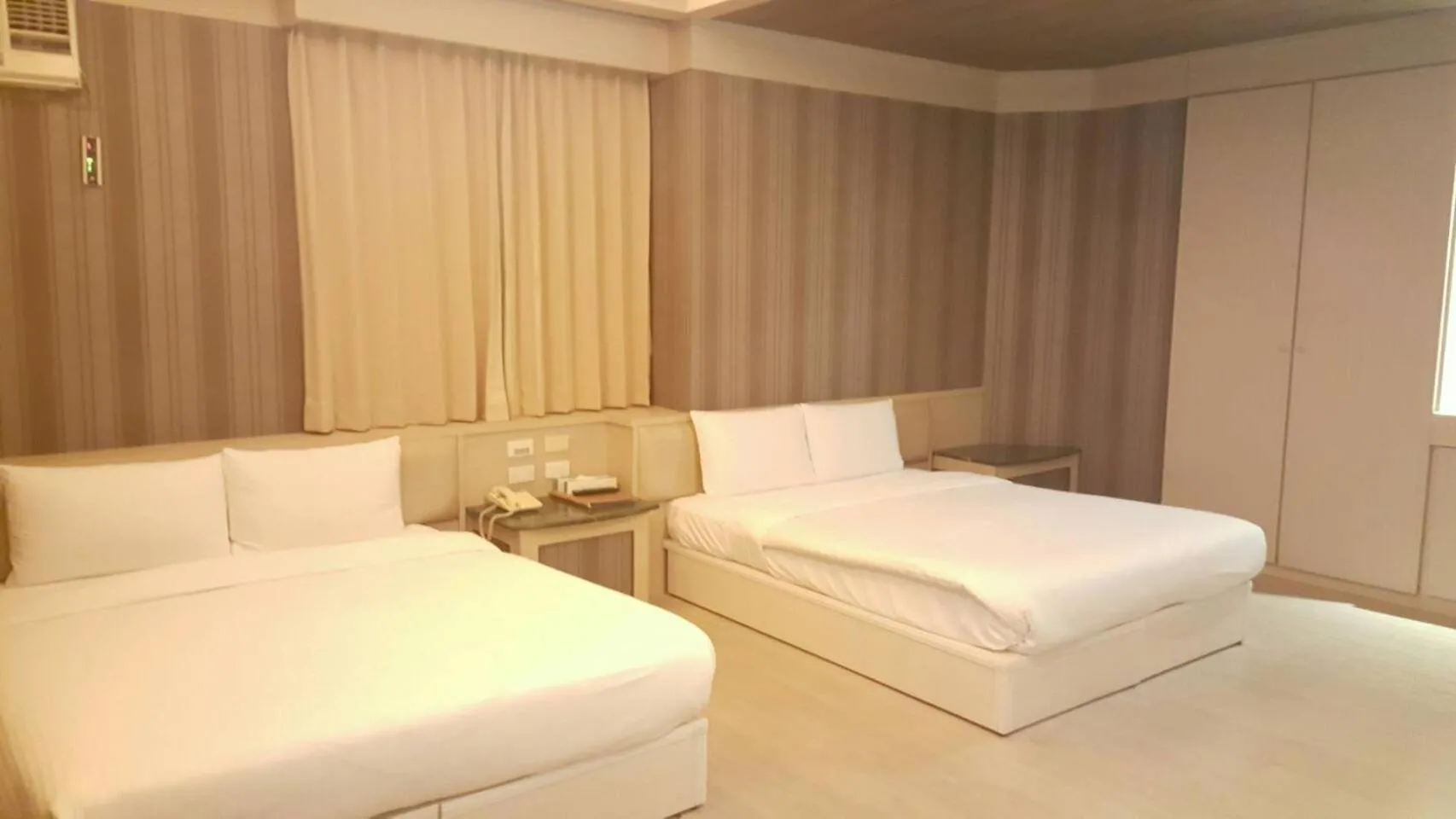 Bed in Wind Coast Motel