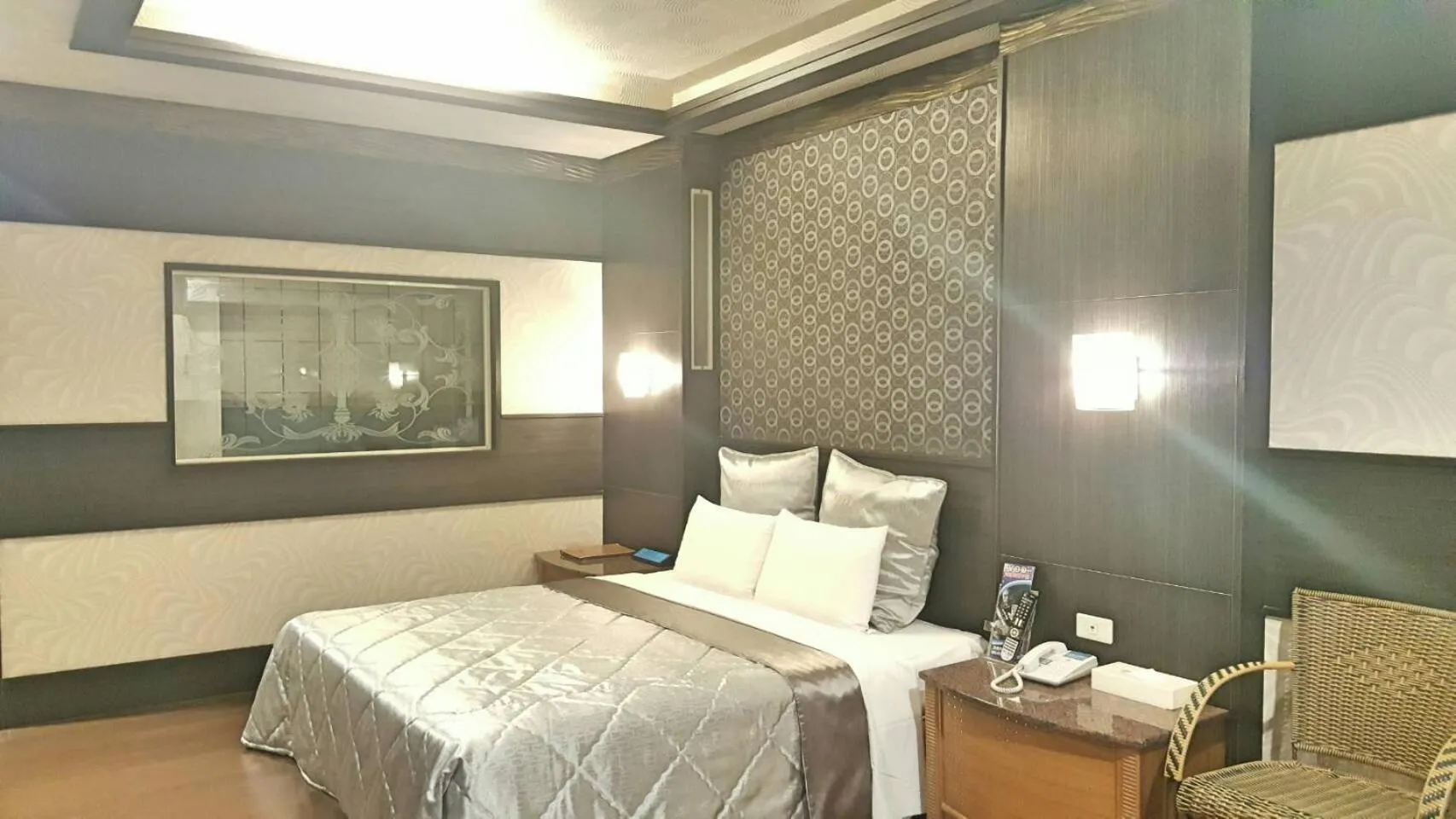 Bed in Wind Coast Motel