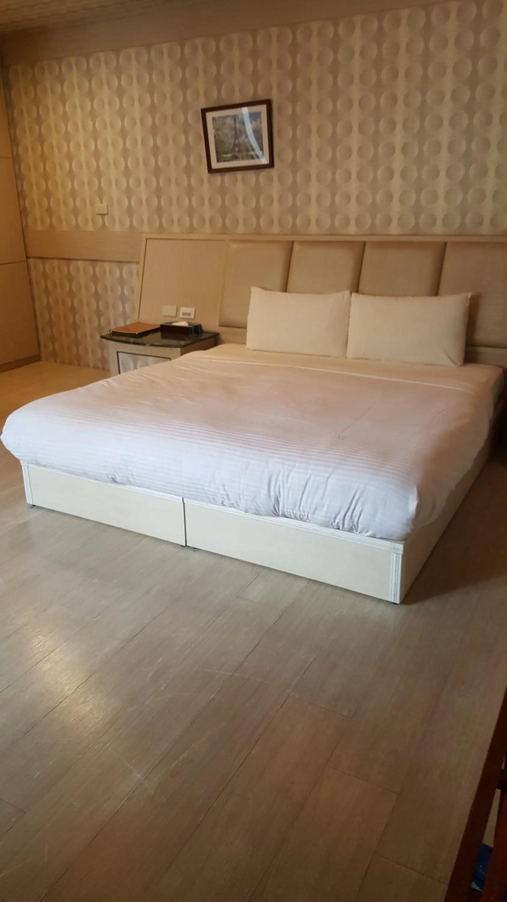 Bed in Wind Coast Motel