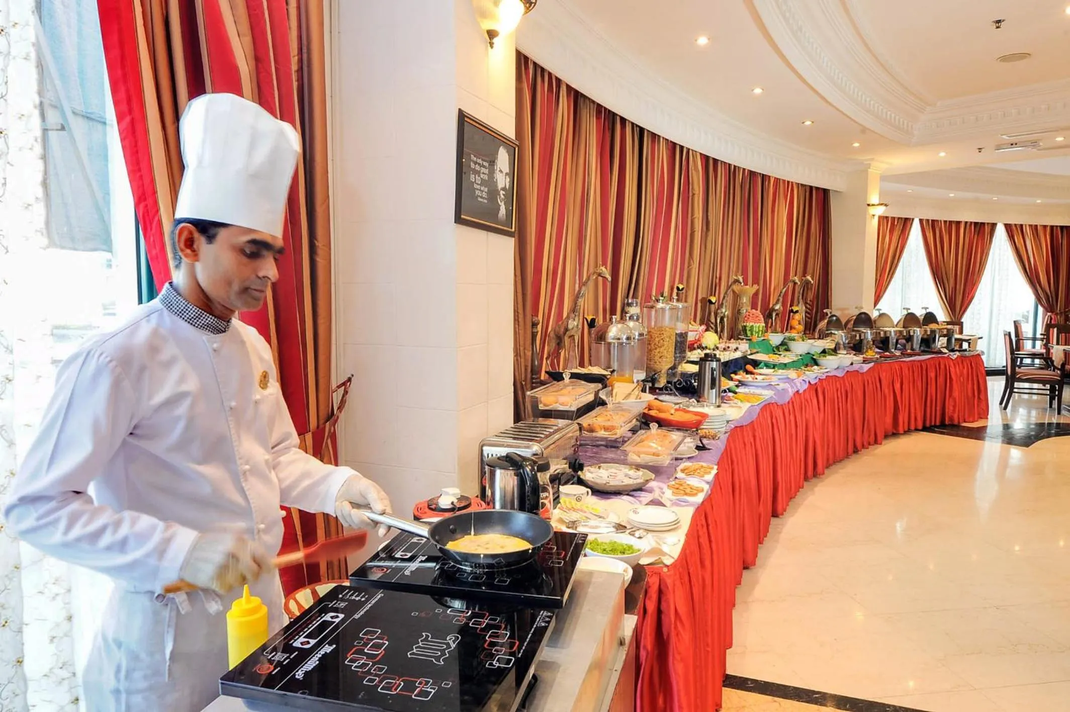 Food and drinks in Ramee California Hotel