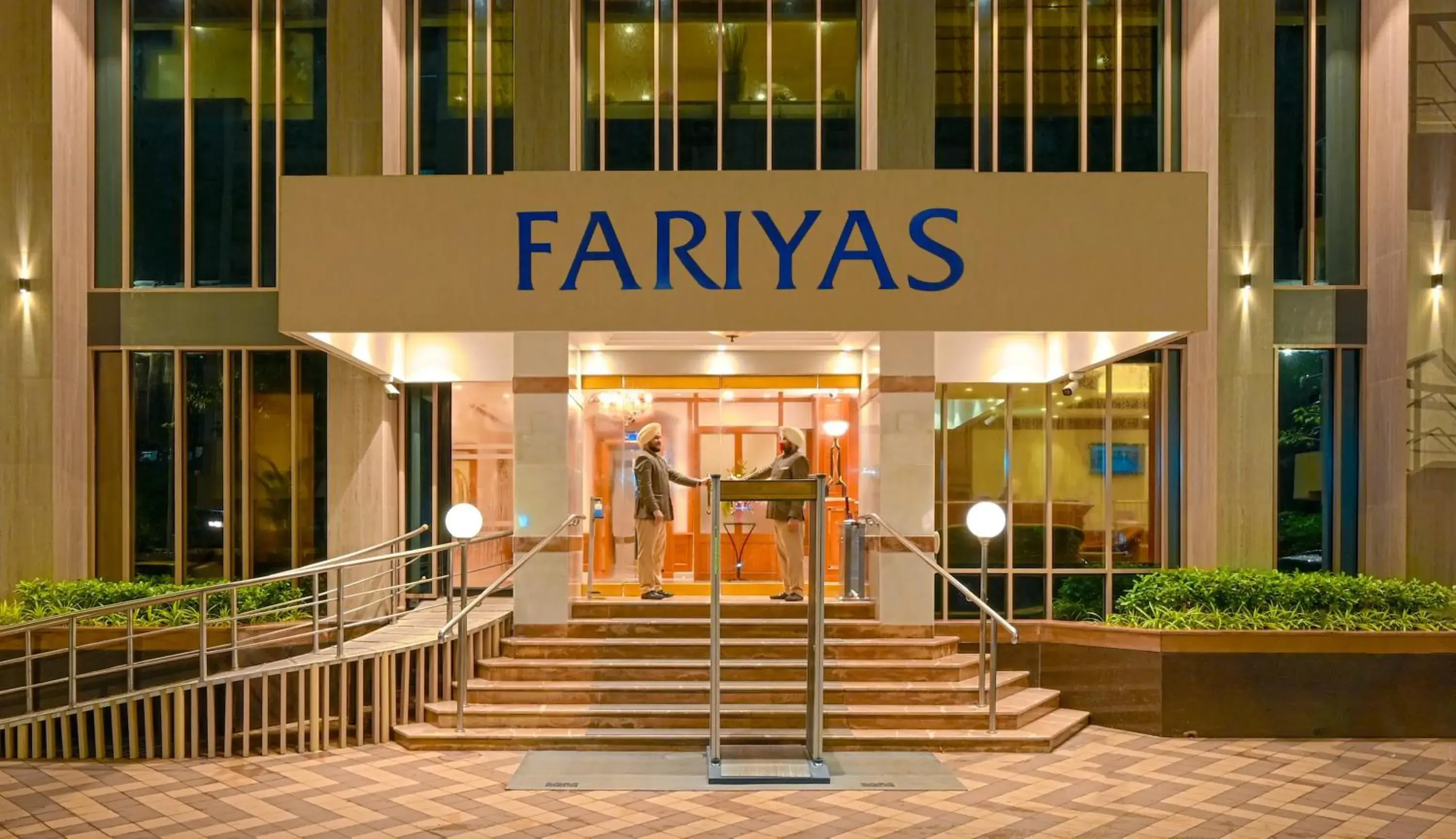 Facade/entrance in Fariyas Hotel Mumbai , Colaba Facade/entrance in Fariyas Hotel Mumbai , Colaba