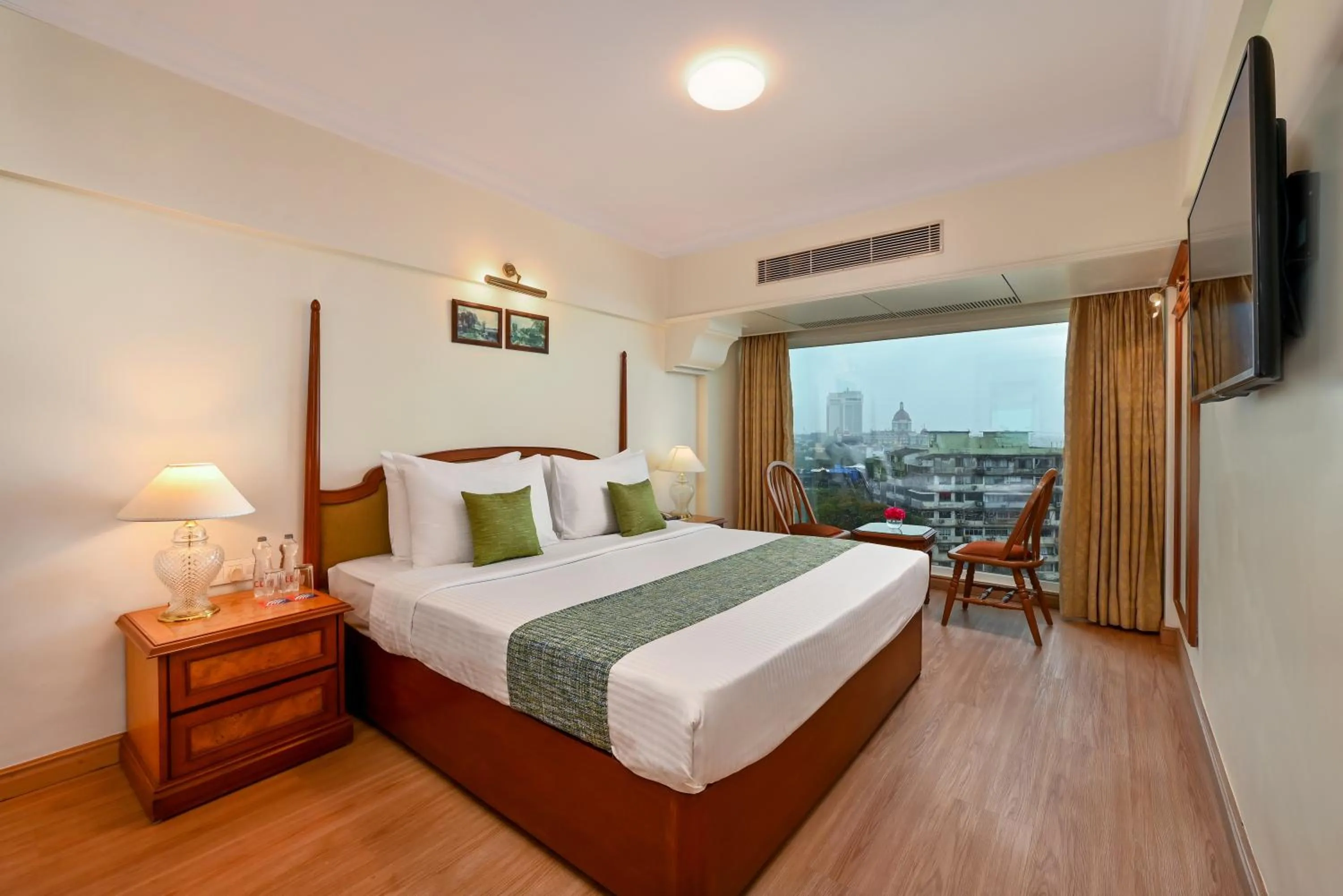 Bedroom, Bed in Fariyas Hotel Mumbai , Colaba