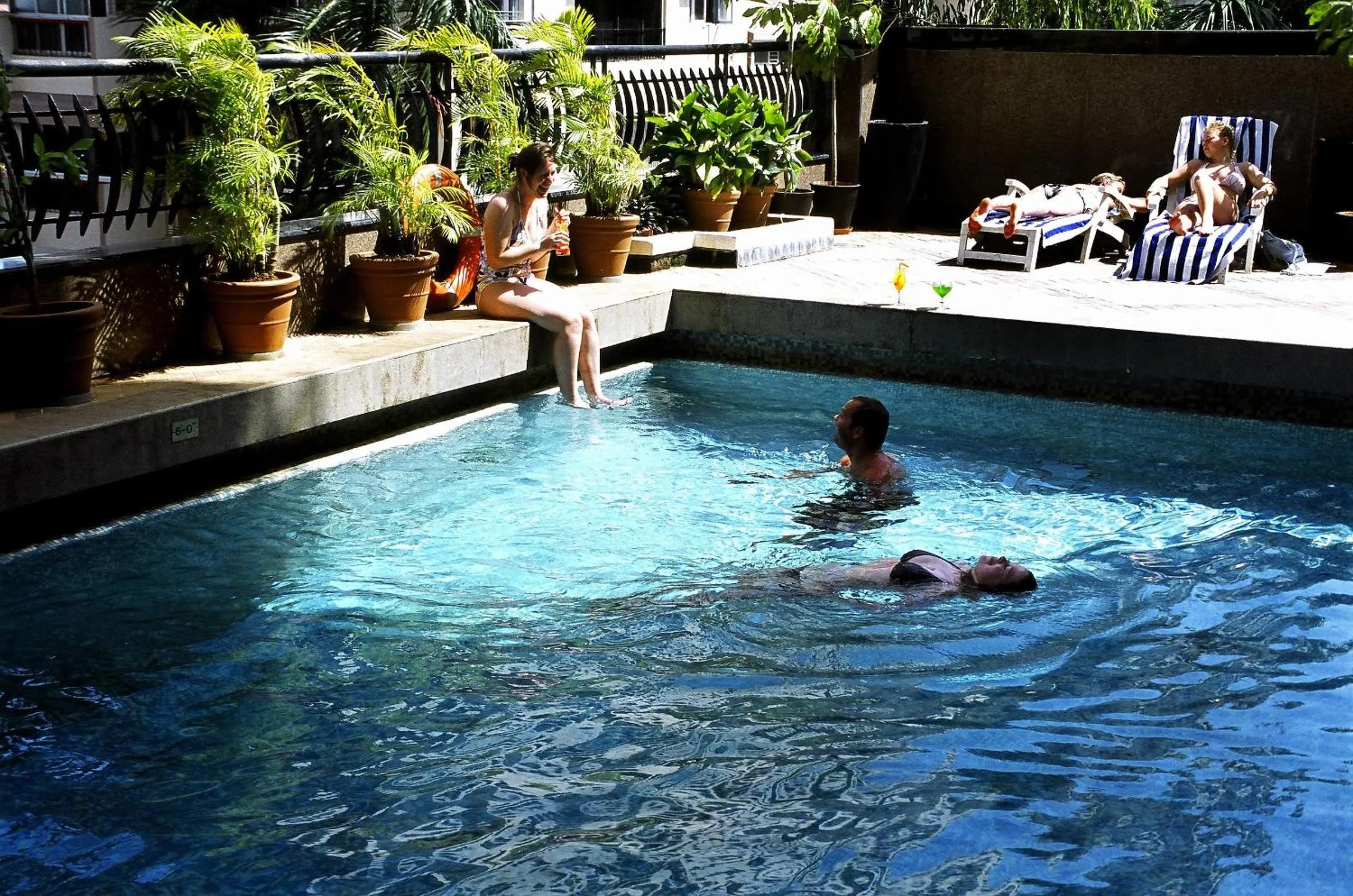 Swimming pool in Fariyas Hotel Mumbai , Colaba